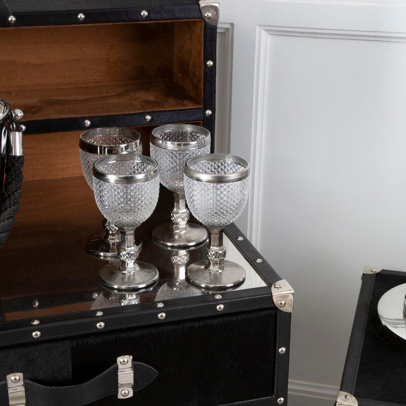 Diamond Finish Wine Glass | Pyramid