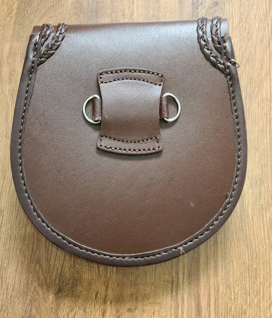 Brown & black leather braided sporran with pin lock
