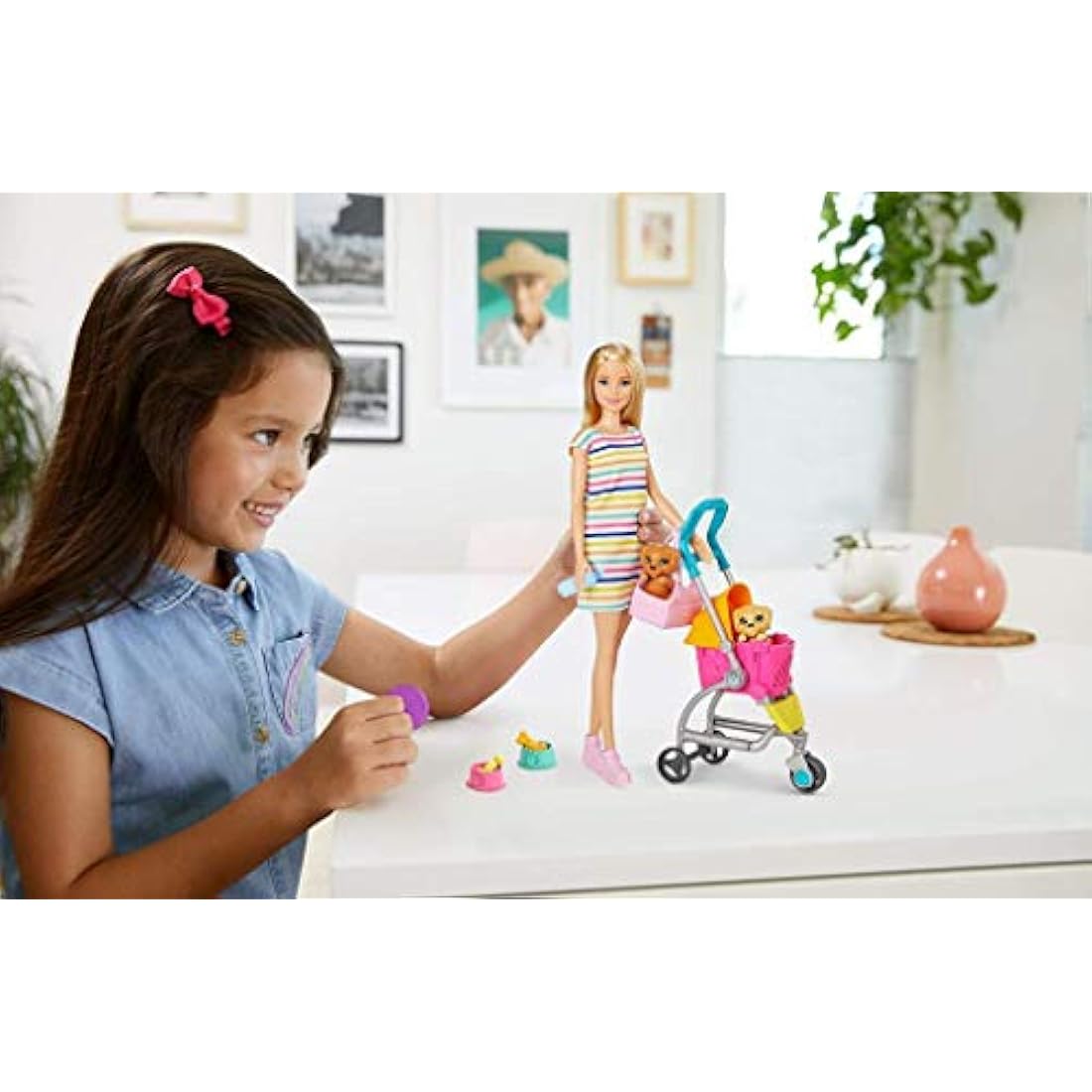 Barbie GHV92 Stroll ‘n Play Pups Doll And Accessories, Multi-coloured, 6.985 cm*22.86 cm*32.385 cm