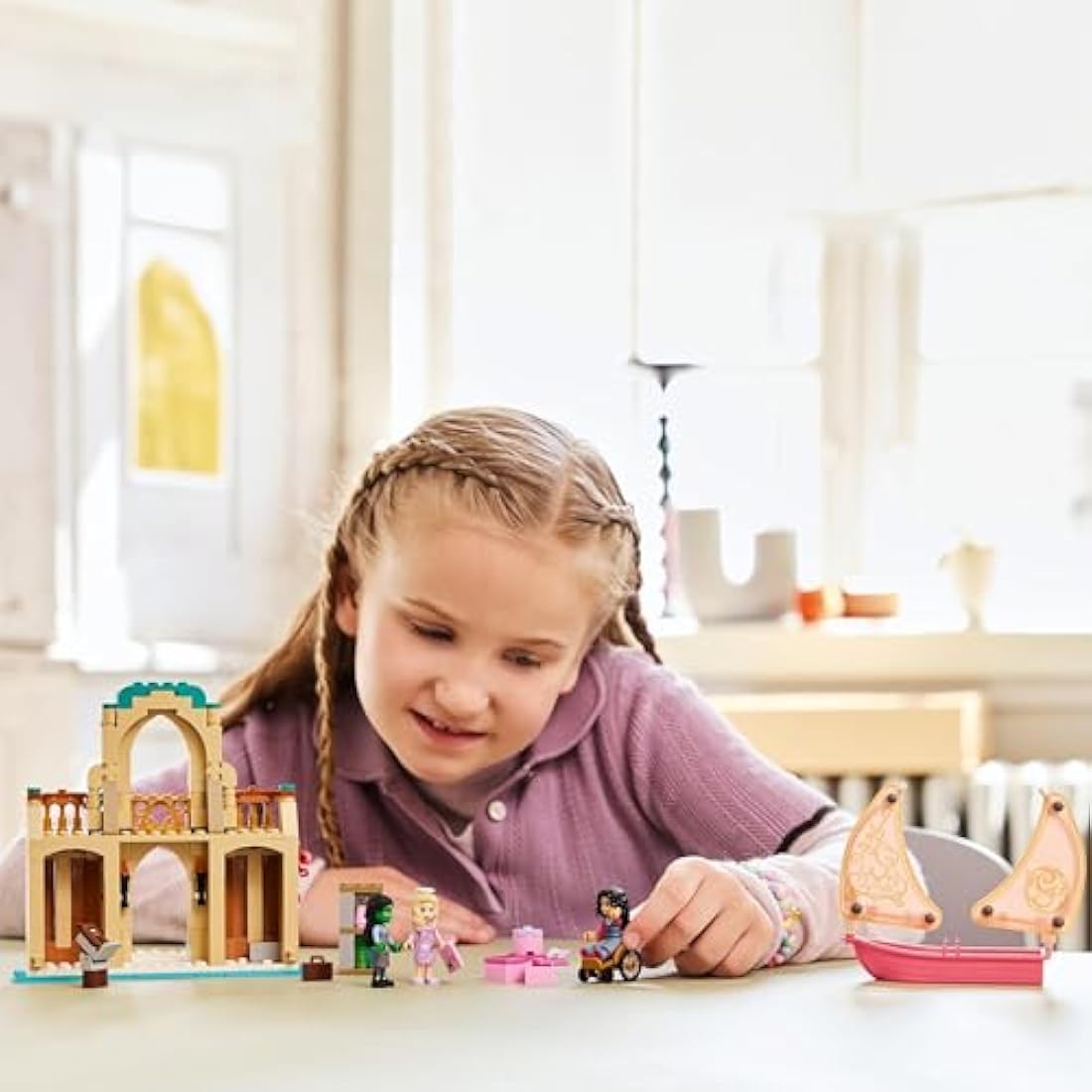 LEGO Wicked Glinda, Elphaba & Nessarose at Shiz University - Building Toy with a Boat, 3 Mini doll Figures and Fun Accessories - Gift for 7+ Year Old Girls & Movie Fans - 75681