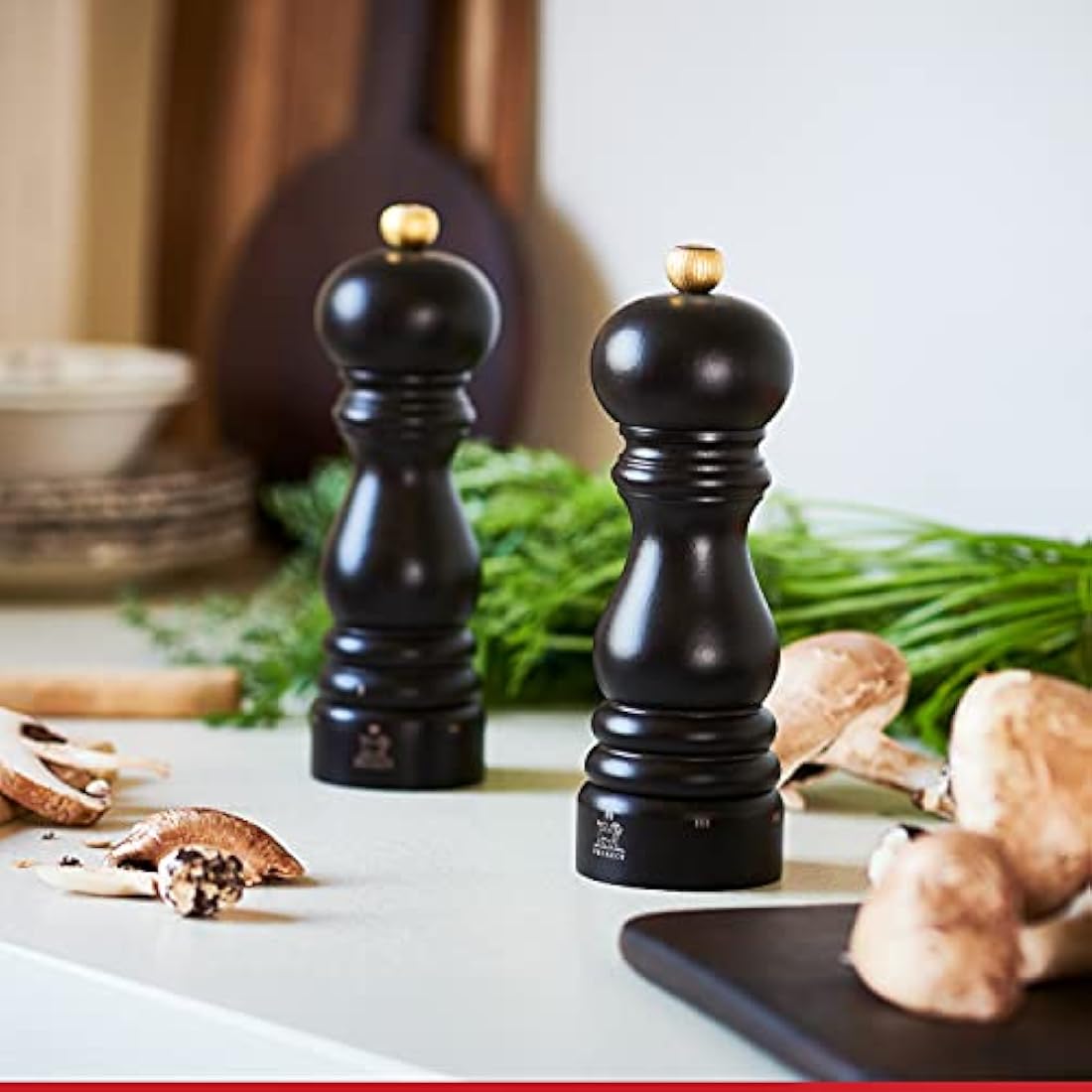 PEUGEOT - Paris u'Select 27 cm Pepper Mill - 6 Predefined Grind Settings - Made with PEFC Certified Wood - Made in France - Chocolate Colour