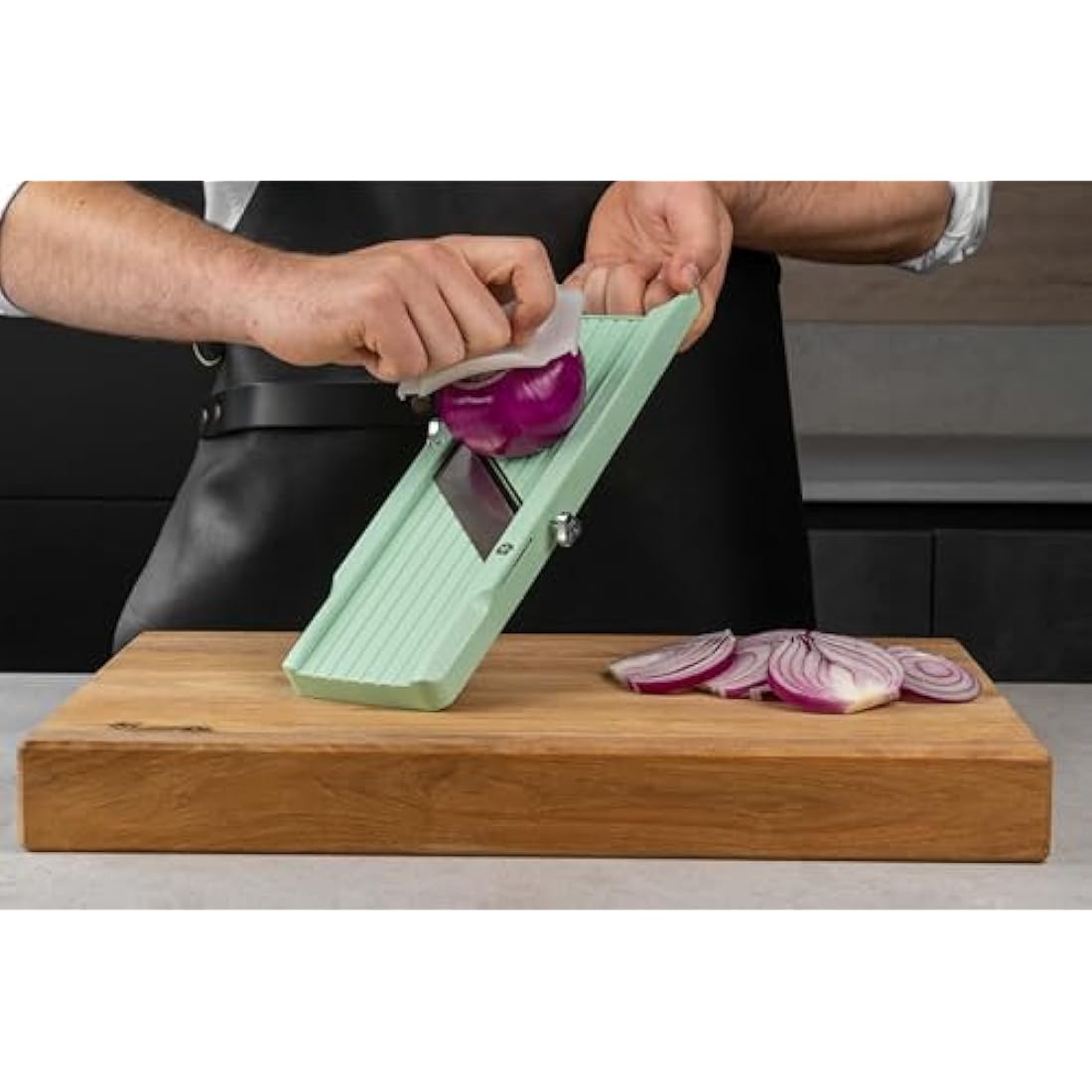 Benriner BN-1GR Japanese Handheld Mandolin Slicer with Three Interchangeable Stainless-Steel Blades-Ivory, Vegetable Fruit Cutter Peeler, Stainless Steel, Green