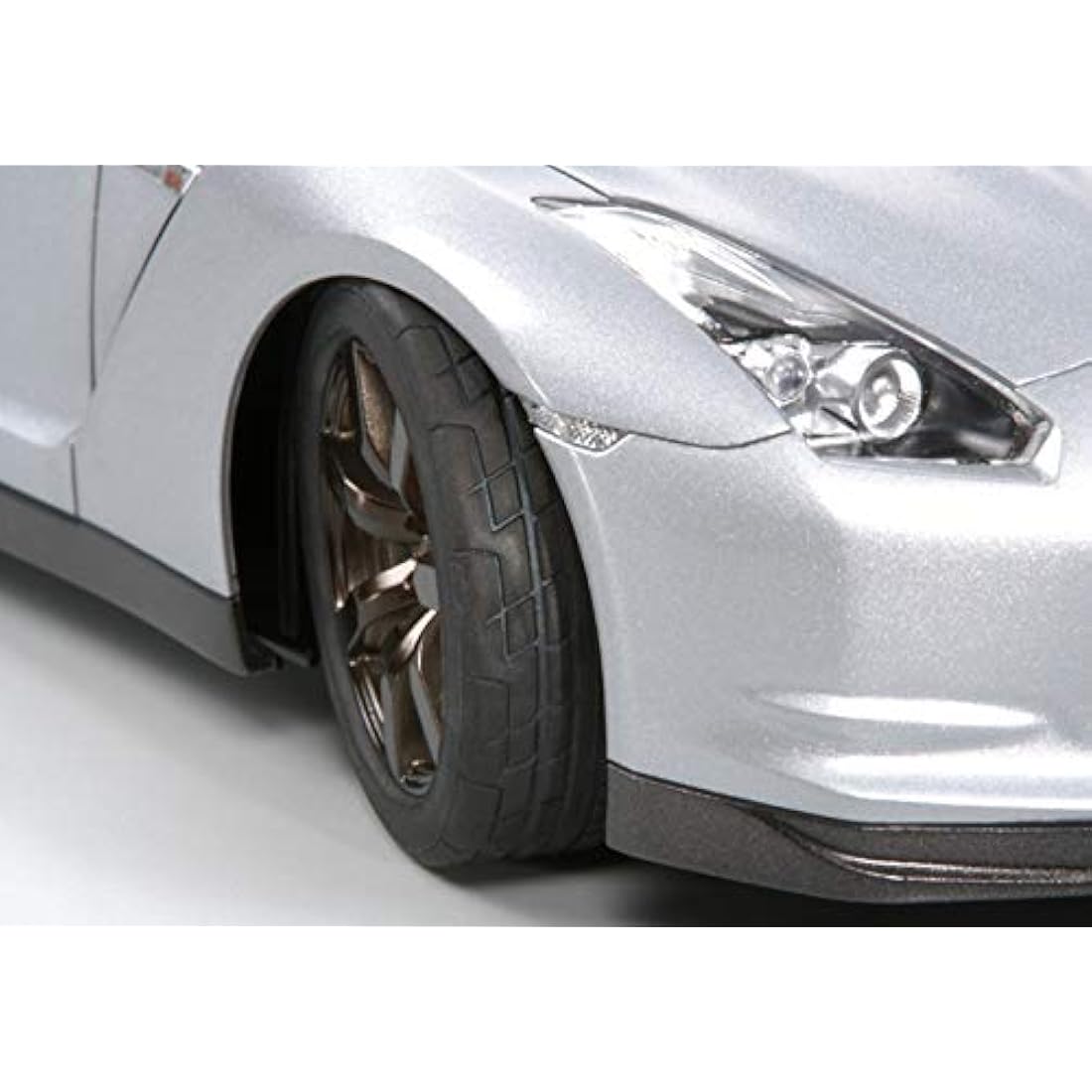TAMIYA 300024300-1:24 Nissan GT-R Street Version