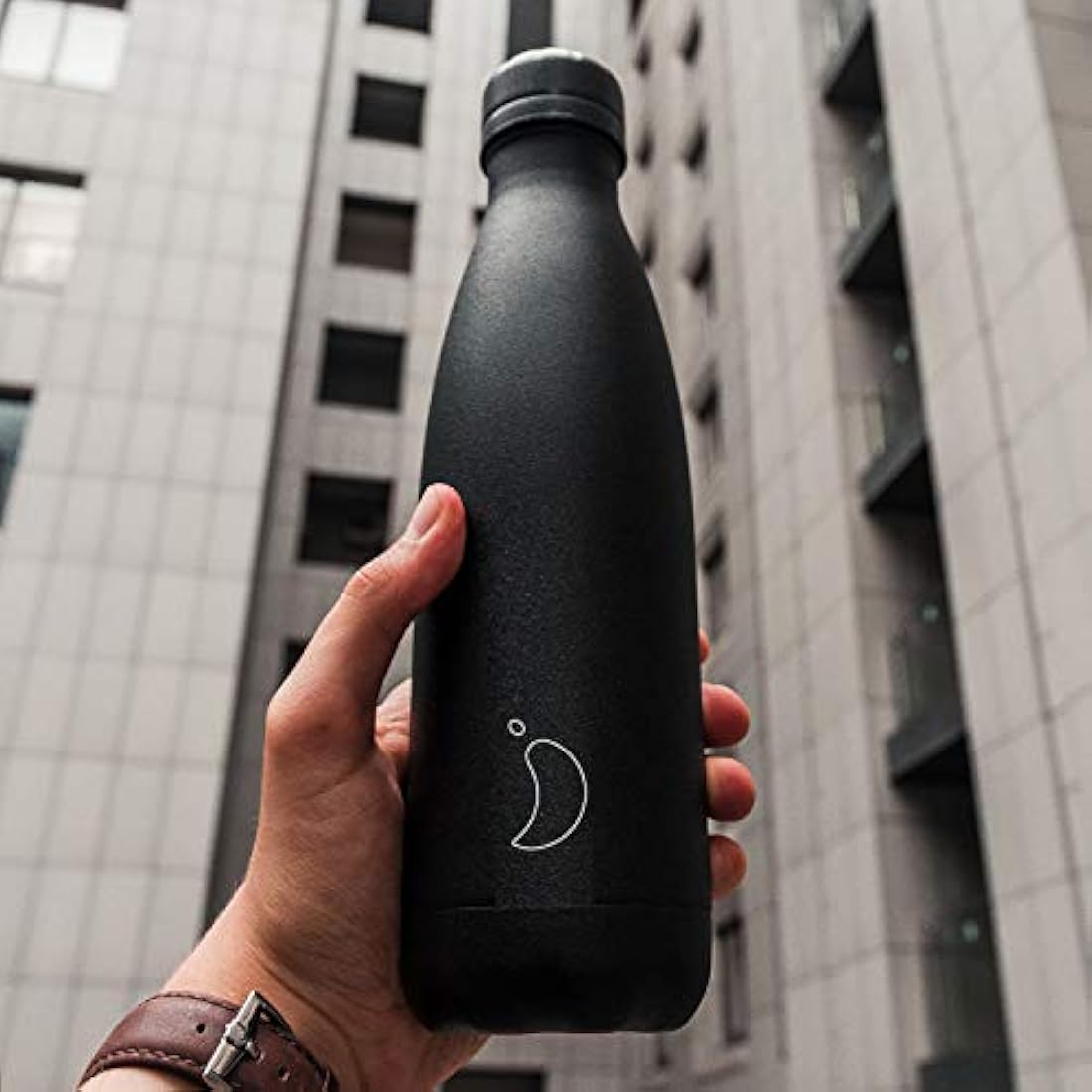 Chilly's Water Bottle - Stainless Steel and Reusable - Leak Proof, Sweat Free - Stainless Steel - V2-1.8L