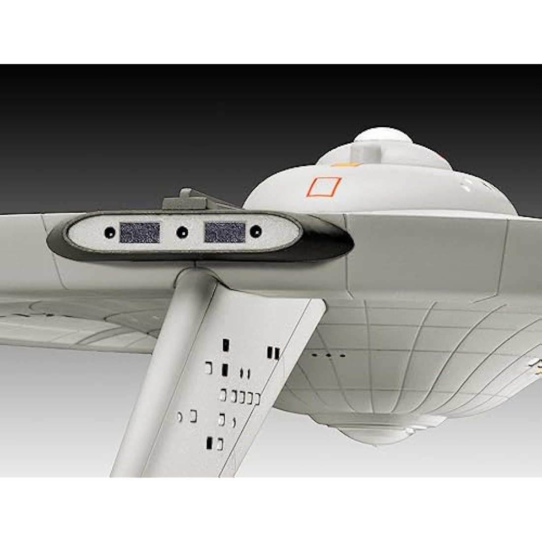 Revell 04991 U.S.S. Enterprise NCC-1701 (TOS) 1:600 Scale Unbuilt/Unpainted Plastic Model Kit
