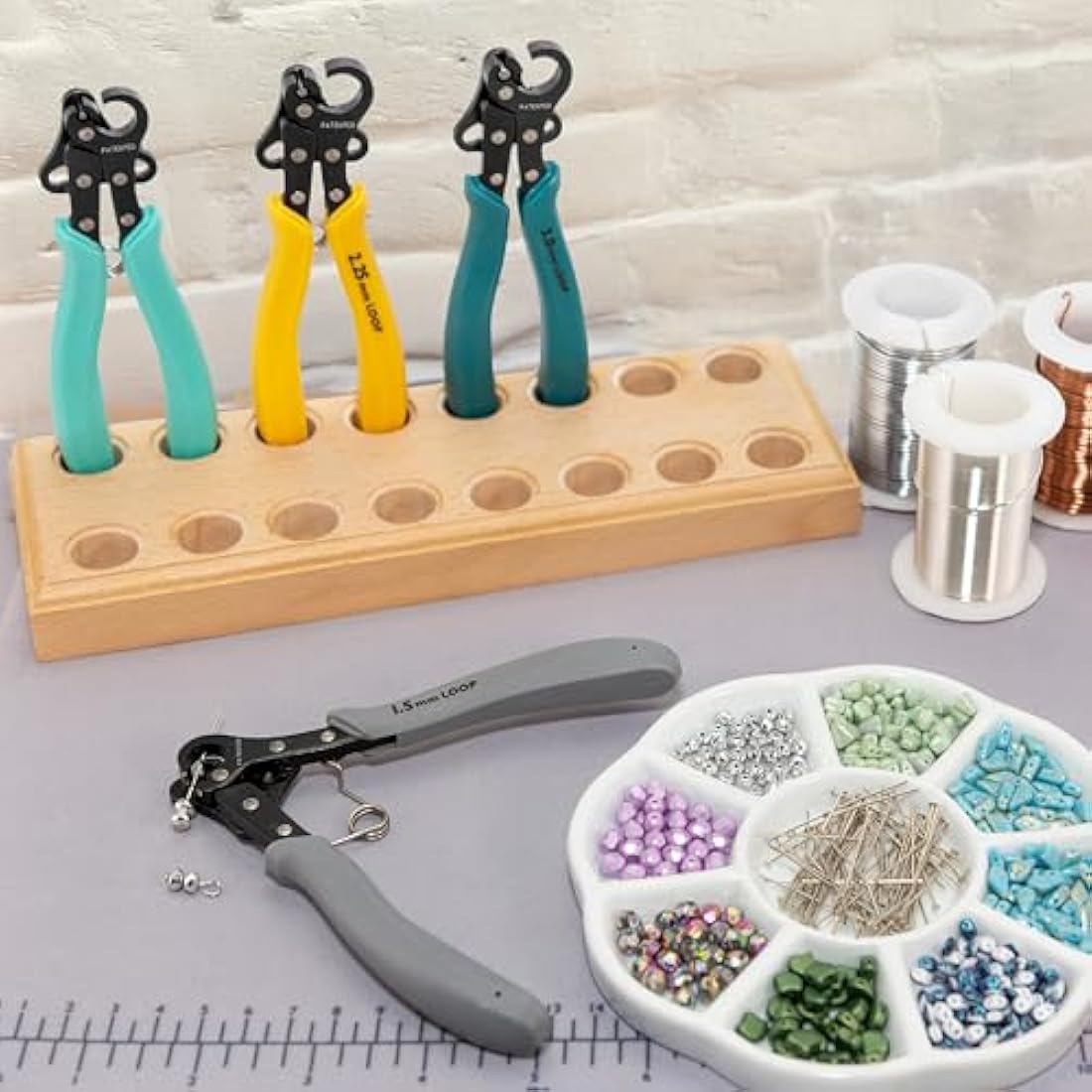 The Beadsmith One Step Looper – Create and Trim Consistent 2.25 mm Loops for Jewelry, Use with 18-26g Craft Wire