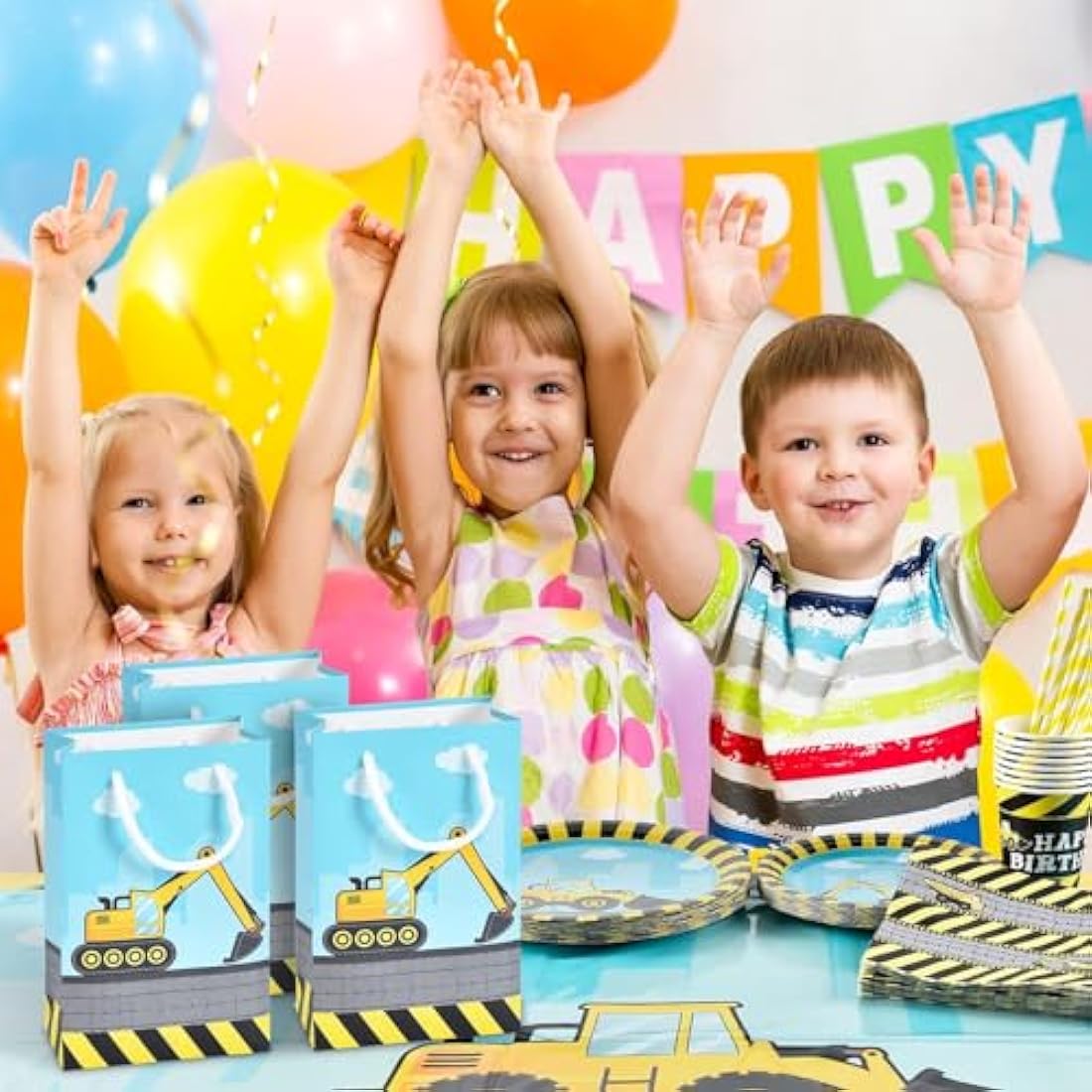 WERNNSAI Construction Party Favor Bags - 16PCS Construction Birthday Party Supplies for Boys Kids Dump Truck Gift Bags for Birthday Baby Shower Supplies Excavator Candies Treats Goodies with Handle