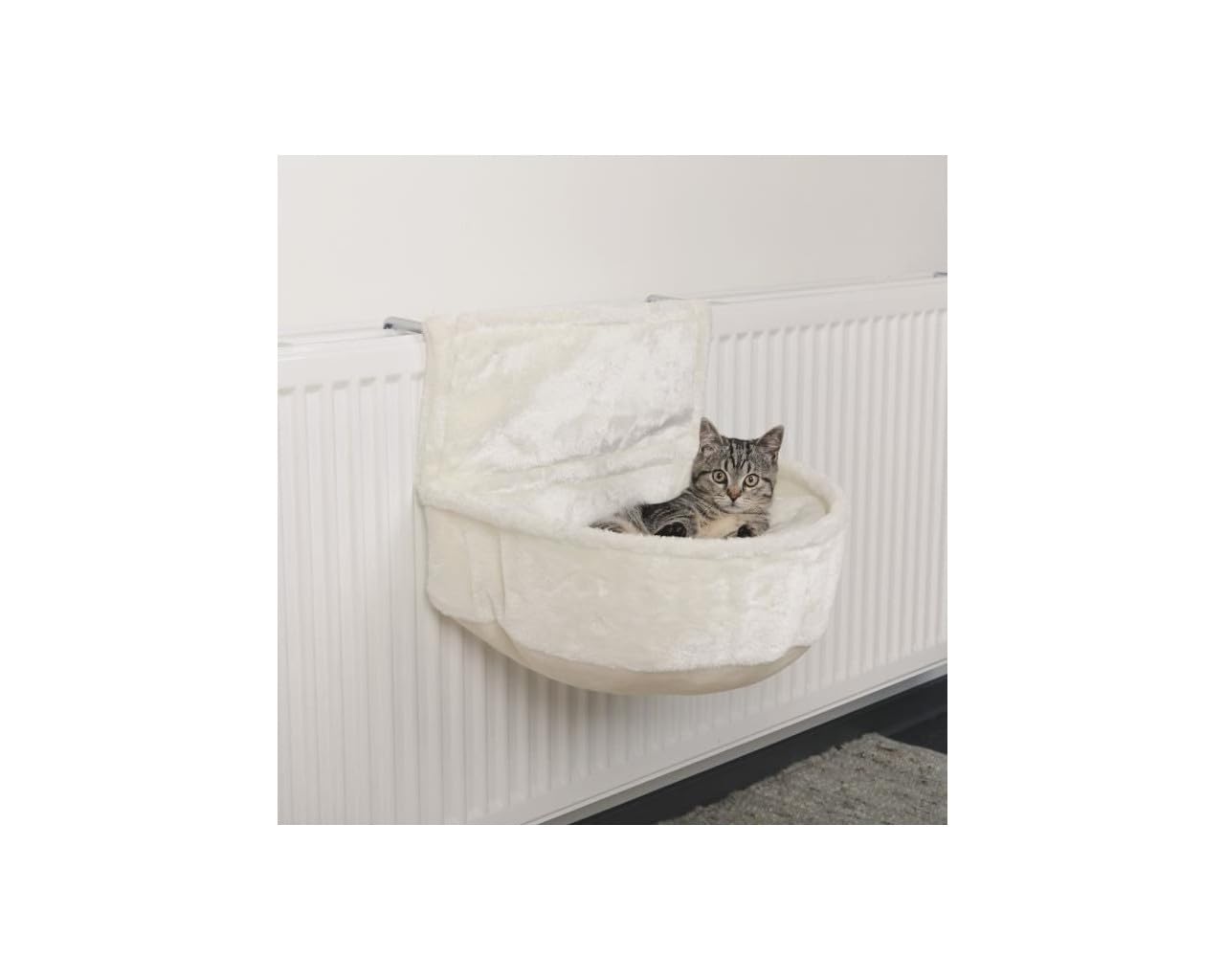 TRIXIE Radiator Cuddle Bag for Cats - Short Hair Plush - Reversible Cushion - Sturdy Metal Frame - Adjustable Holder - 43140