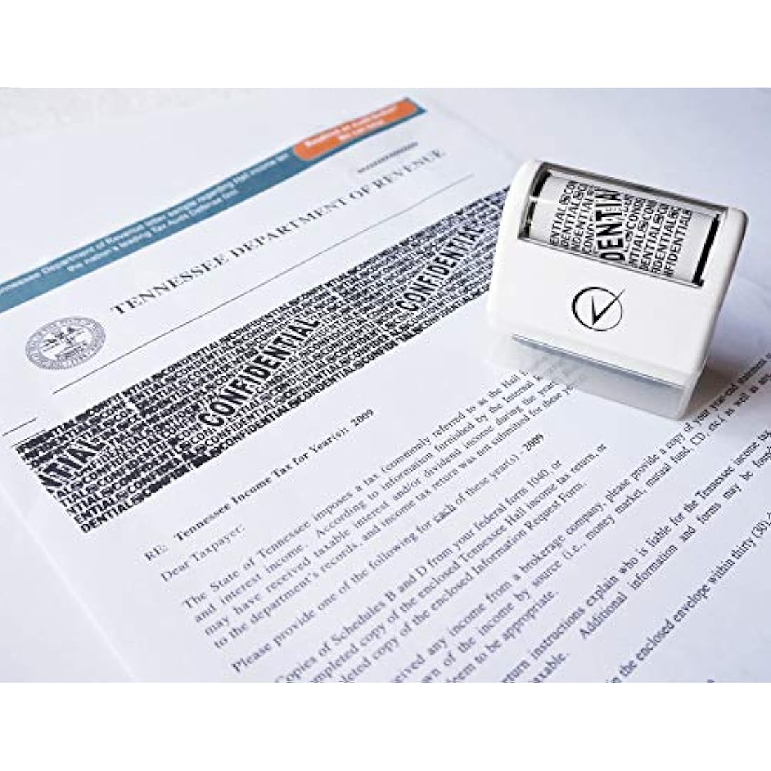 Vantamo Address Blocker Stamp for Hiding Sensitive Information, Wide Identity Theft Protection Roller Stamp with 3 Refills, Confidential Ink Roller for Personal Data Theft Prevention, Classy White