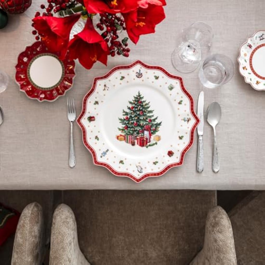 Villeroy & Boch Toy's Delight Bread and Butter Plate, Red, Round
