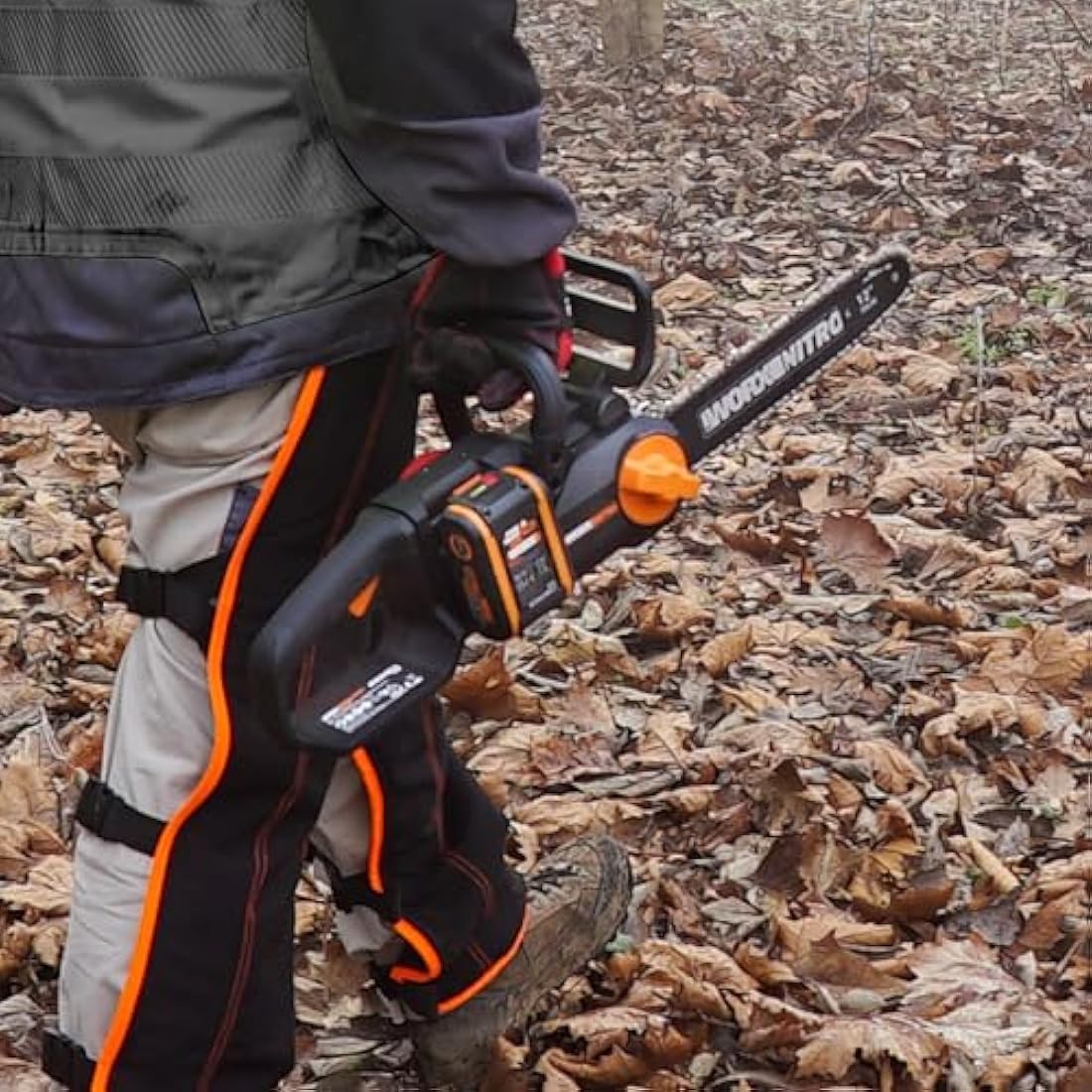 Worx WG350E.9 20V Cordless Brushless Chainsaw 30cm Bar, High-Speed 10m/s Cutting, Tool-Free Tensioning, Auto Lubrication, PowerShare Compatible, Bare Tool – Battery & Charger Not Included