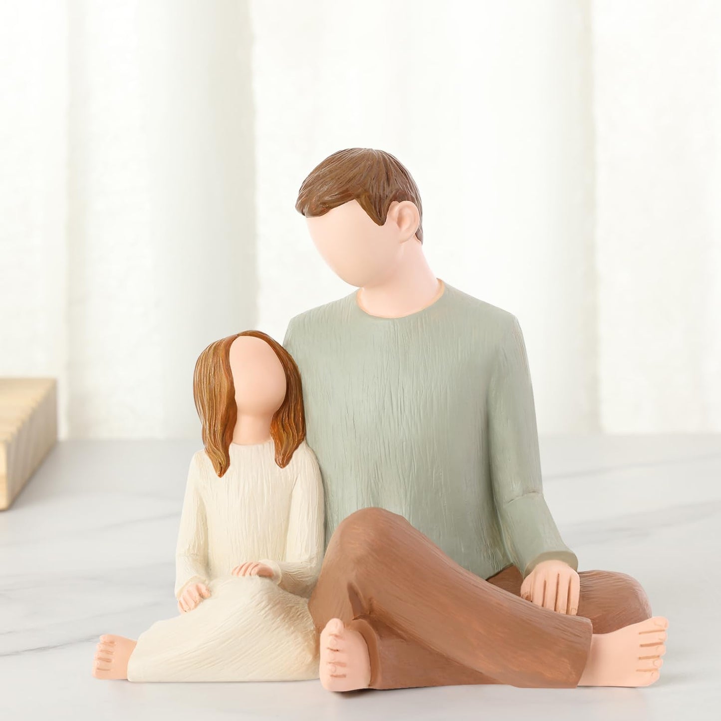 Carracci Father and Daughter Figurines, Dad Daughter Statues, Sculpted Hand-Painted Figures Gifts for Fathers Day Anniversary Birthday