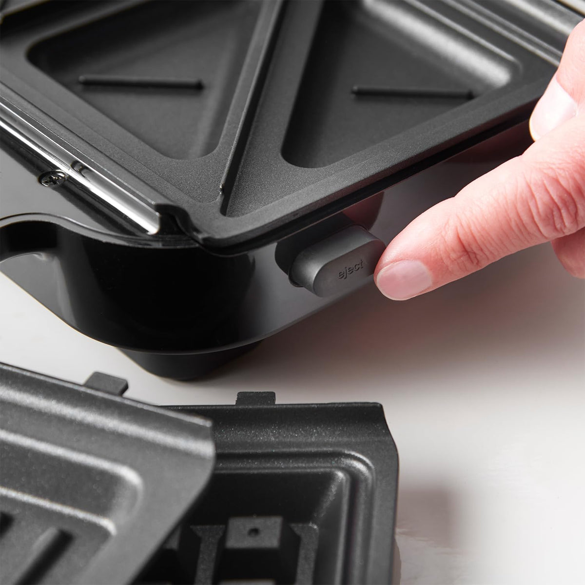 Russell Hobbs Sandwich Maker 3 in 1 Creations (Waffle maker, panini press or grill, 3 removable plates with non-stick coating, dishwashersafe parts,