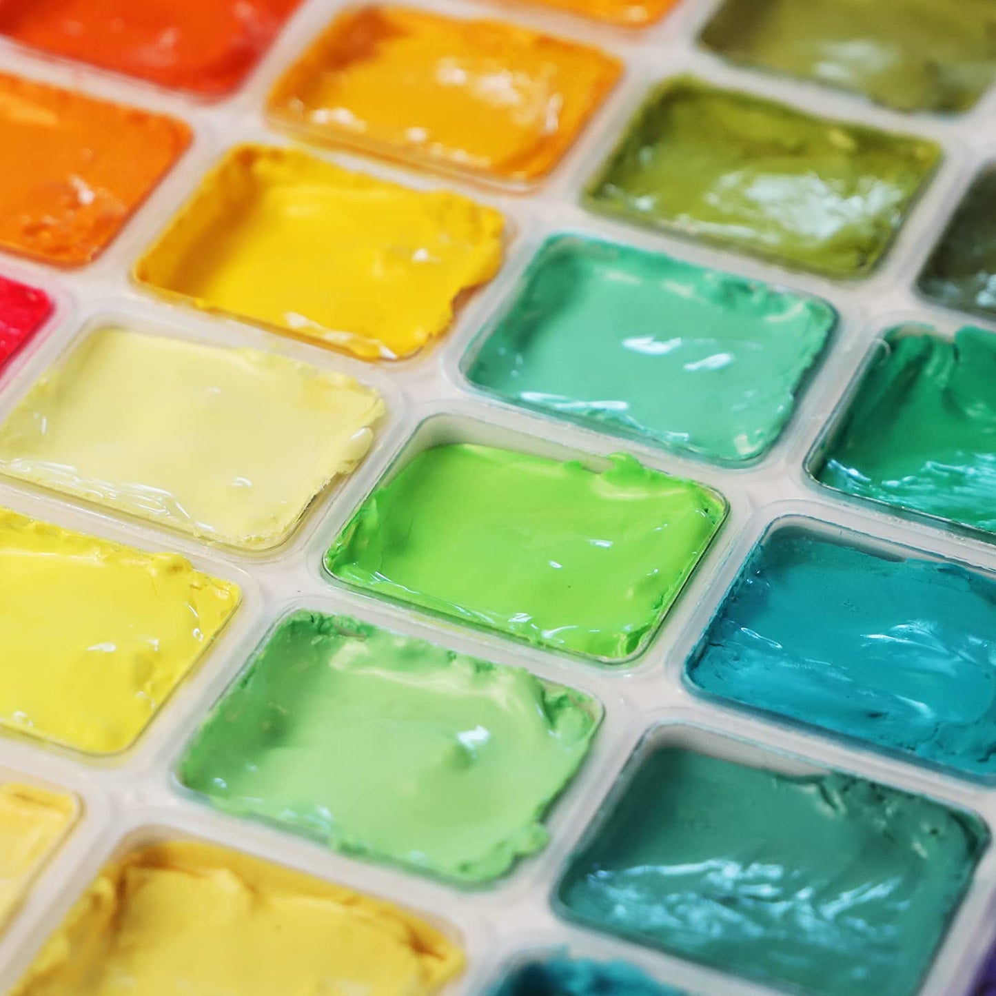 HIMI Gouache Paint Set, 56 Colours x 30ml/1oz with a Portable Carrying Case, Unique Jelly Cup Design, Non-Toxic, Guache Paint for Canvas Watercolor