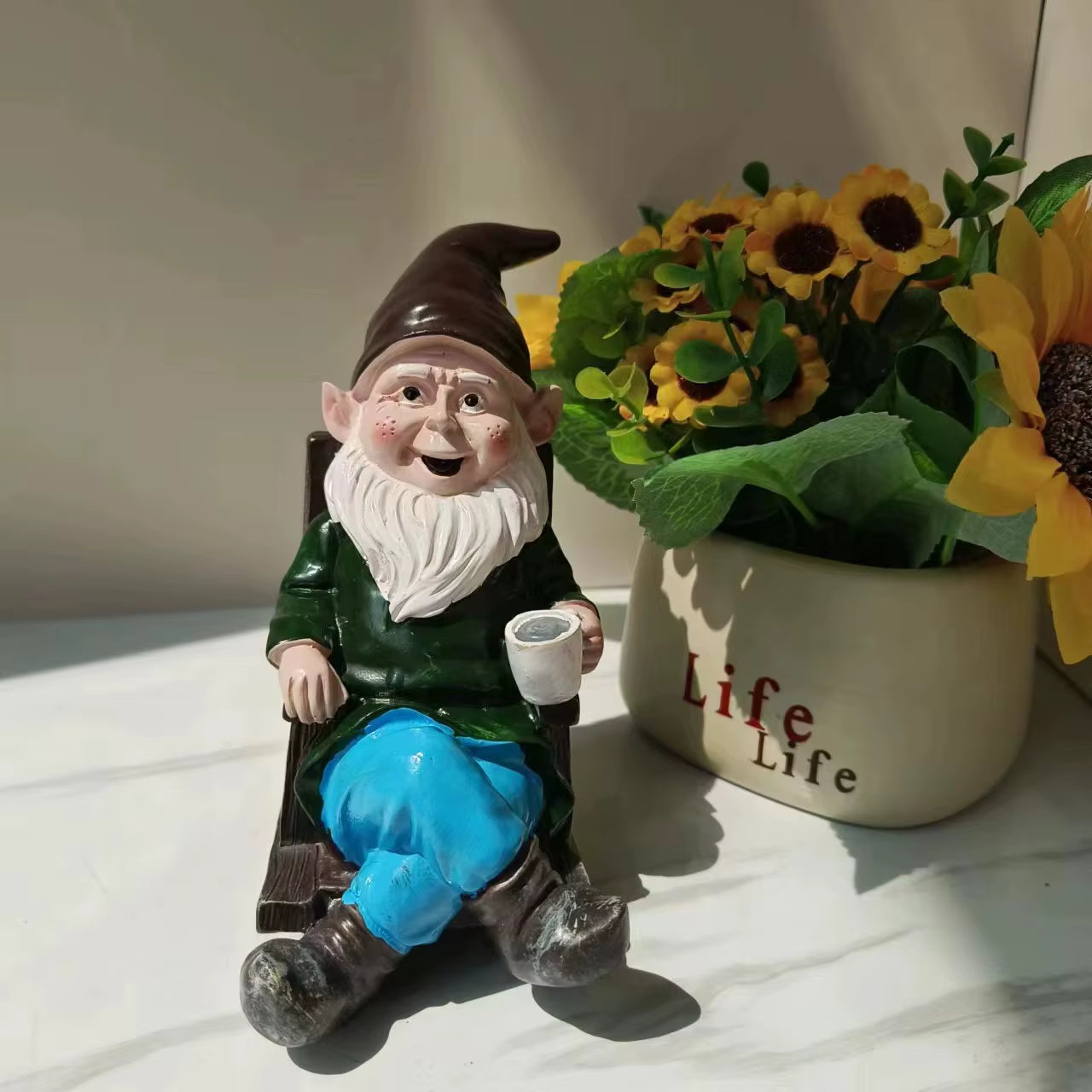 1Pc Gnome Dwarf Rocking Chair Ornament Resin Outdoor Garden Decoration Patio Leisurely Drinking Tea Lazy Decoration