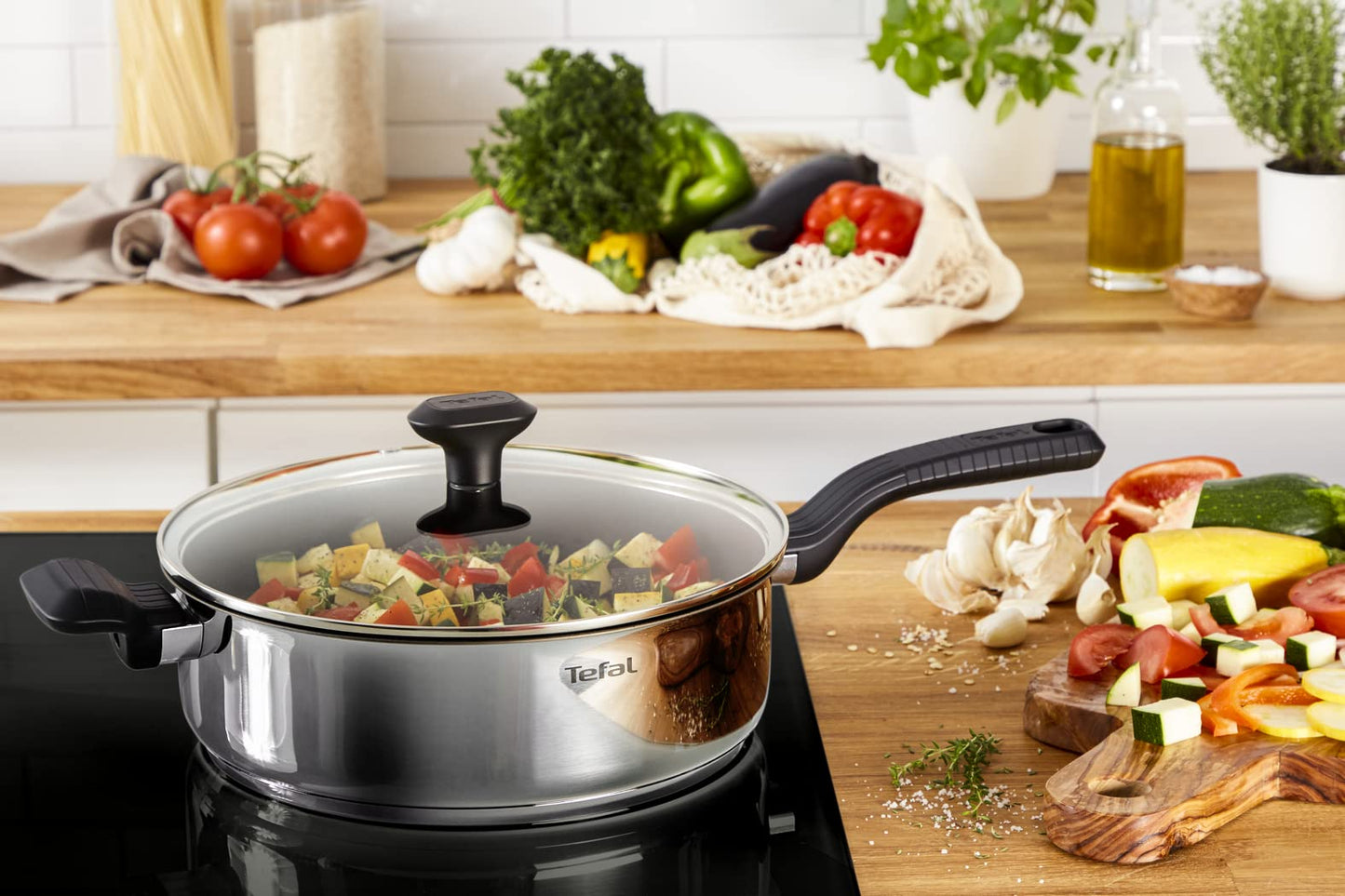 Tefal Comfort Max 26cm Stainless Steel Saute Pan Durable Non-Stick Pan with Thermo-Spot Heat Indicator, Induction Compatible Base, Comfortable Grip