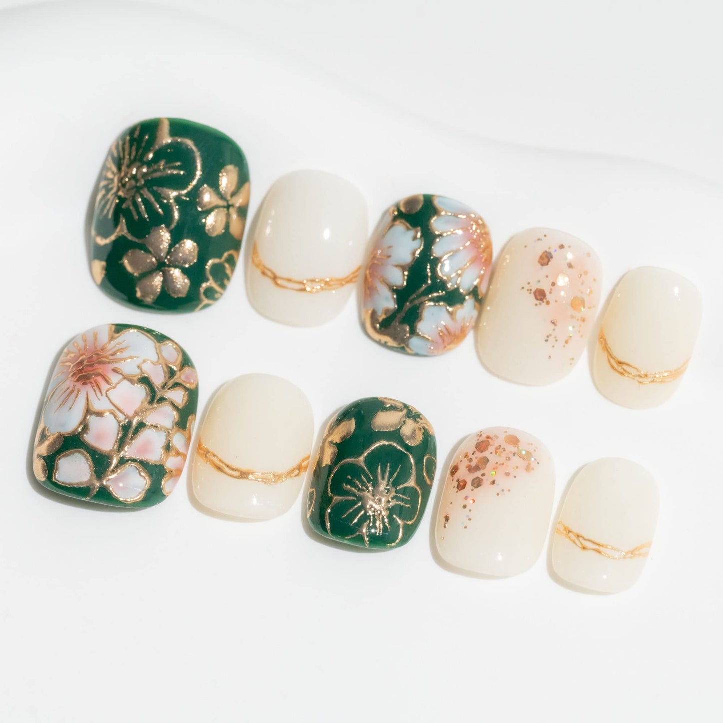 Sun&Beam Nails Handmade Press-on Short Round Green Gold Hand-Painted Elegant glossy Design Fashion False Nail Tips 10 Pcs Set (#076 M)