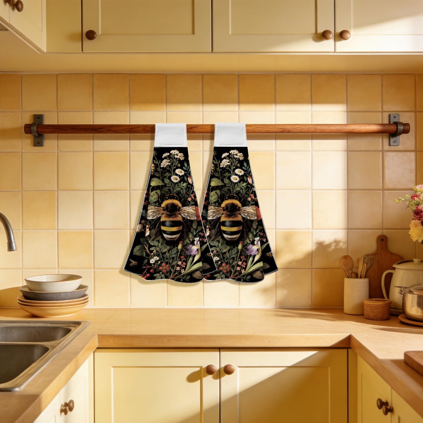 CUTHOLLOW 2 Pcs Bees and Flower Hanging Kitchen Towels with Loop