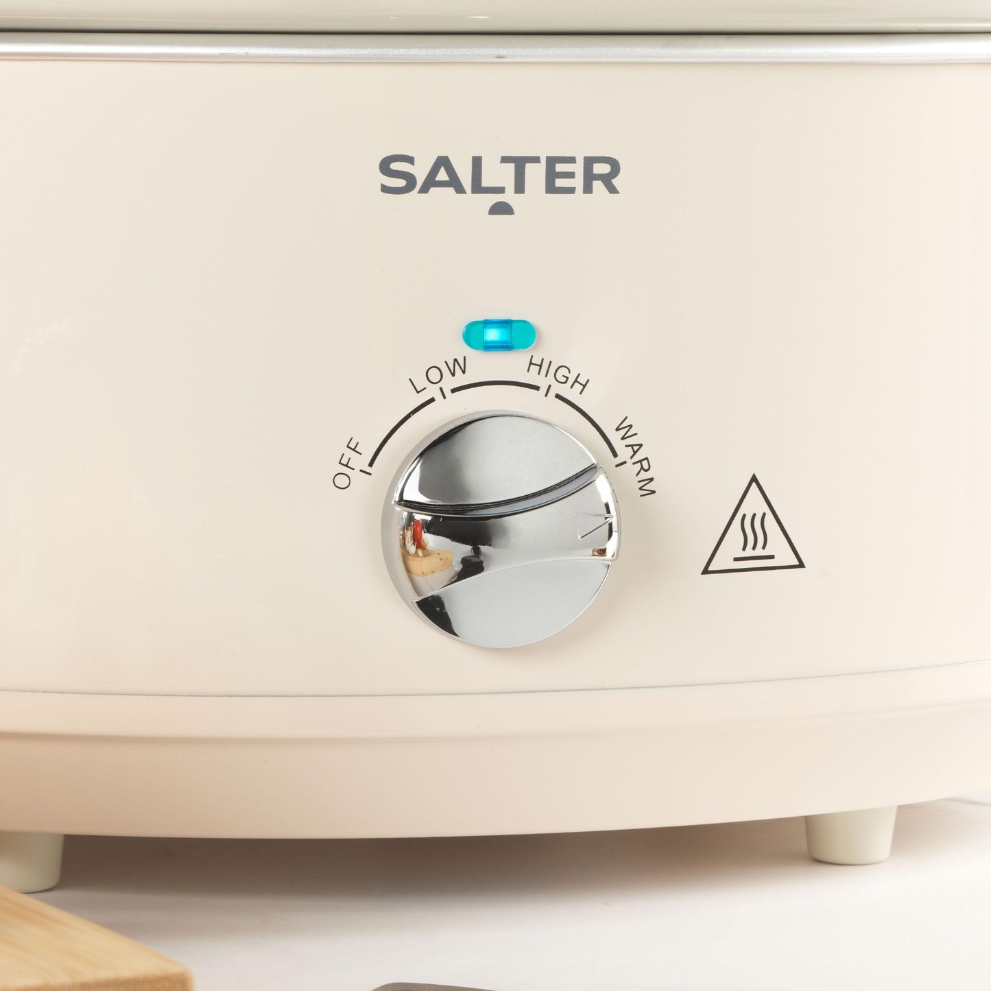 Salter Retro 6.5L Slow Cooker 3 Heat Settings & Keep Warm, Dishwasher Safe Ceramic Pot, Tempered Glass Lid, Cool Touch Handles, Family Cooking,