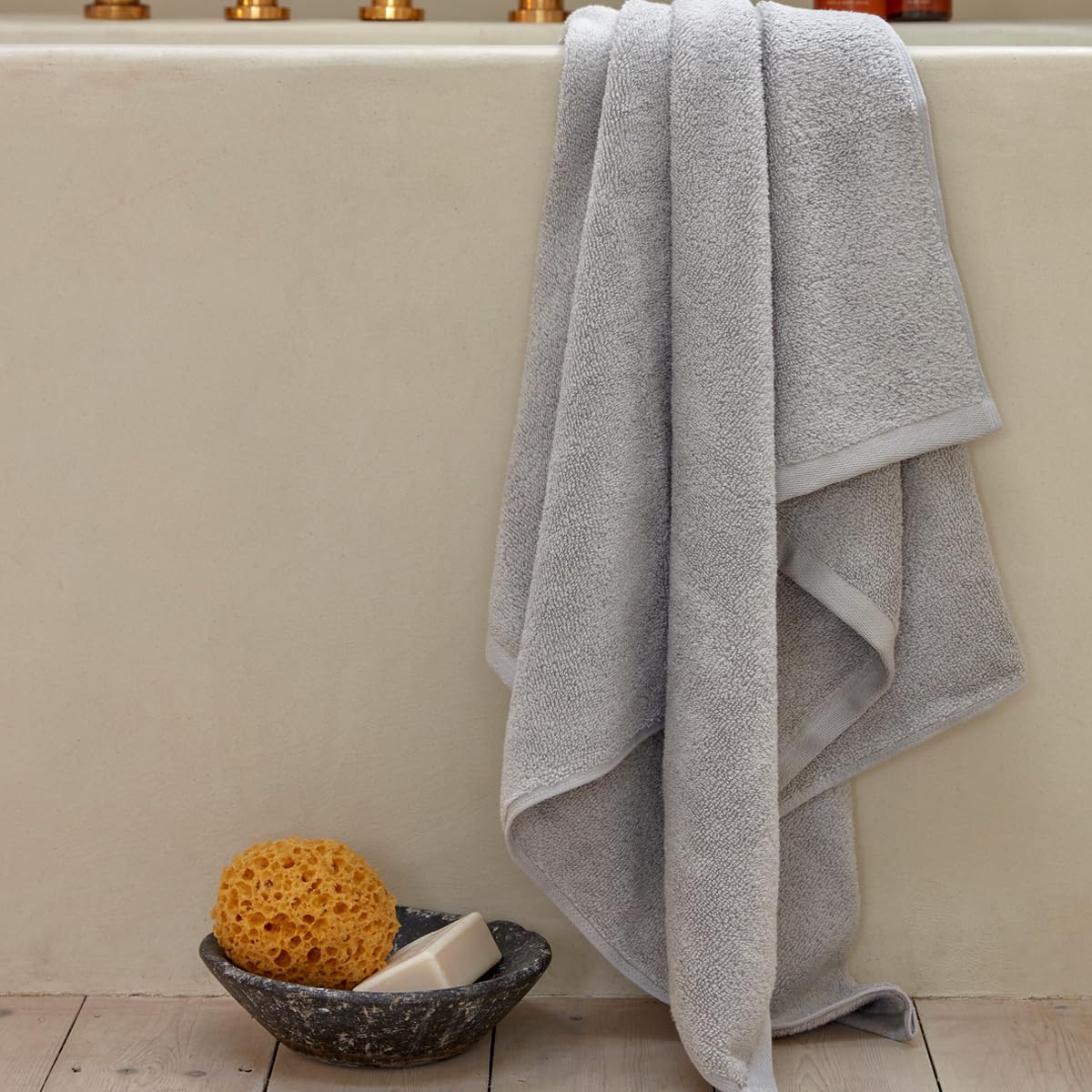 Christy Cirrus Bath Sheets Set | 4 Pieces | 2 Hand 2 Bath Sheets | Super Soft and Fluffy | Quick Dry | Lightweight Bathroom Shower Towels