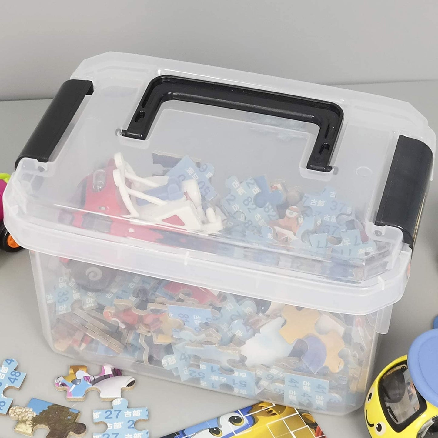 Gitany 4-pack Mini Clear Storage Boxes with Lids, 2 Liter Plastic Boxes Containers with Handles