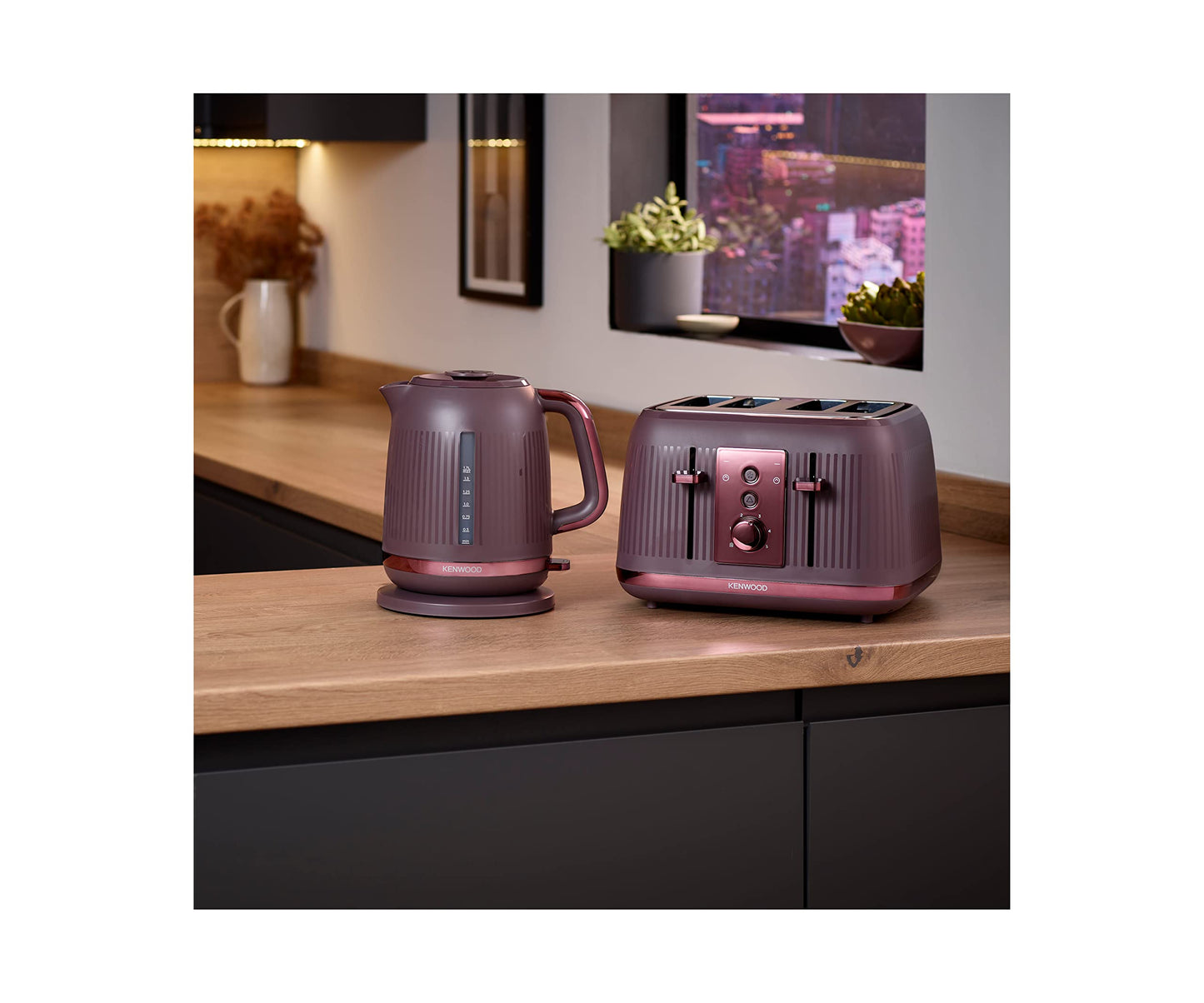 Kenwood Dusk Toaster, 4 Slot Toaster, Reheat, 5 Browning Settings, Defrost And Cancel Functions, Pull Crumb Tray, TFP30.000PU, 1800W, Twilight Purple