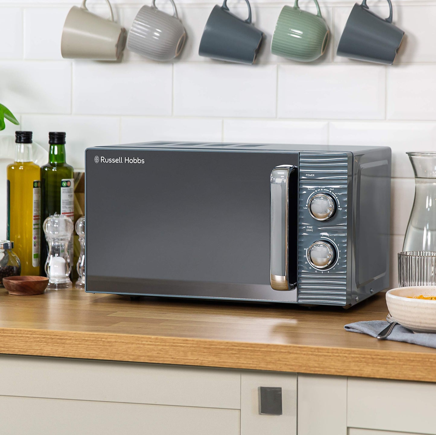 Russell Hobbs RHM1731G Inspire 17L 700w Grey Solo Manual Microwave with 5 Power Levels, Timer, Defrost Setting, Easy Clean