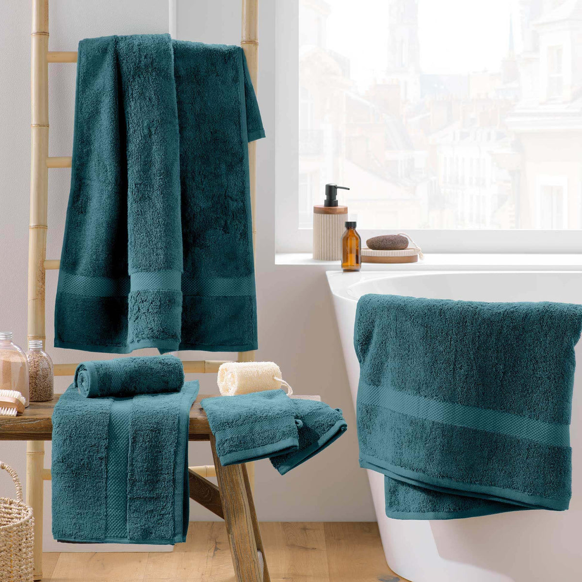 Douceur d'Intérieur, Elegance Blue Hand Towel (50 x 90 cm) 100% Cotton Plain