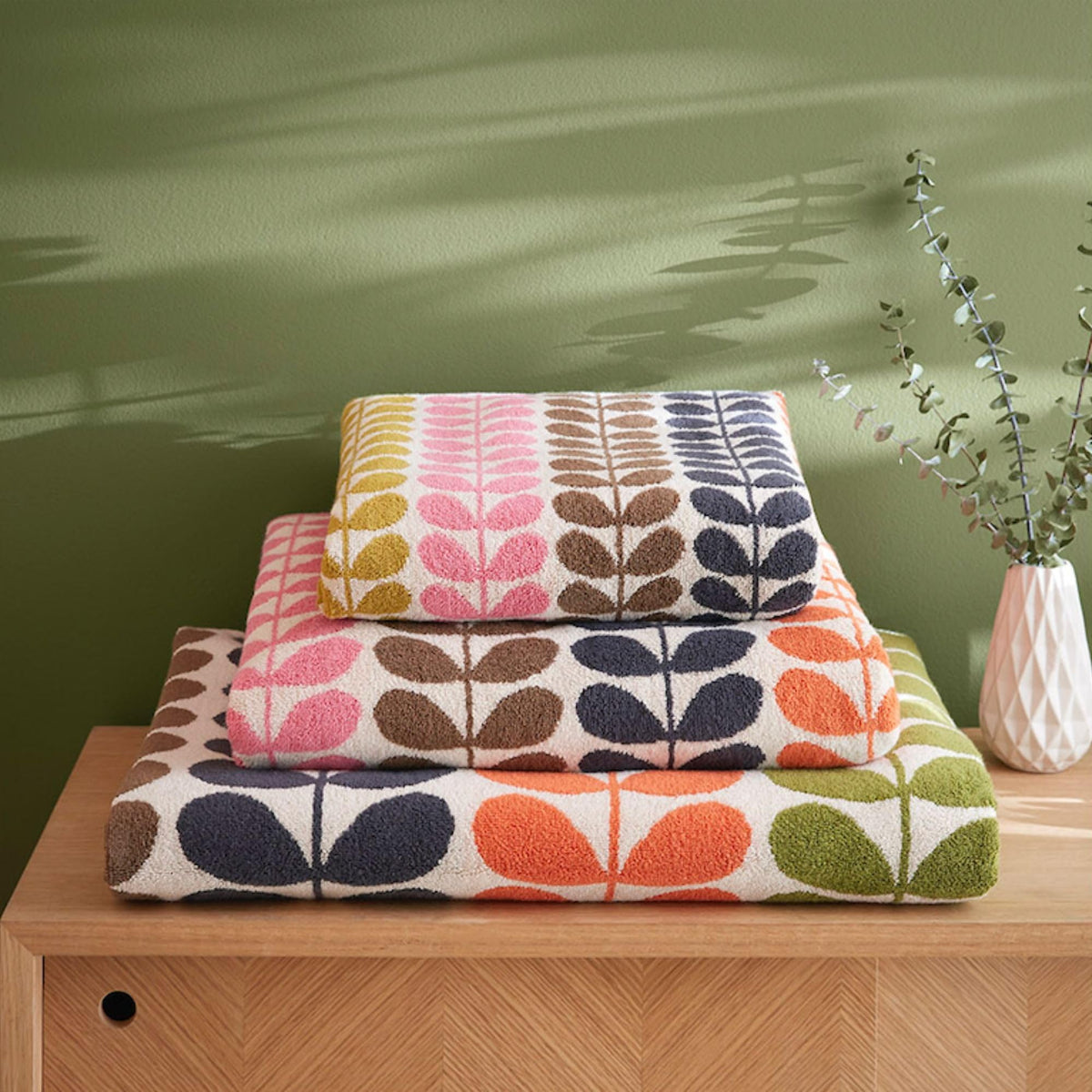 Orla Kiely Bathroom Towels in Multi Stem AuburnSize: Bath Sheet, 100x150cm