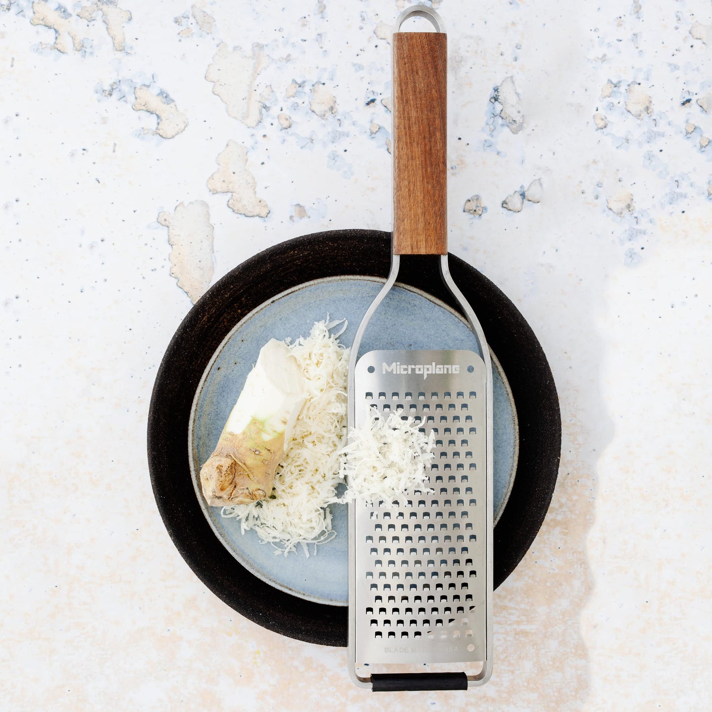 Microplane Kitchen Grater Coarse for Cheese, Carrot, Ginger, Coconut, Nuts and Horseradish with Stainless Steel Blades - Made in USA