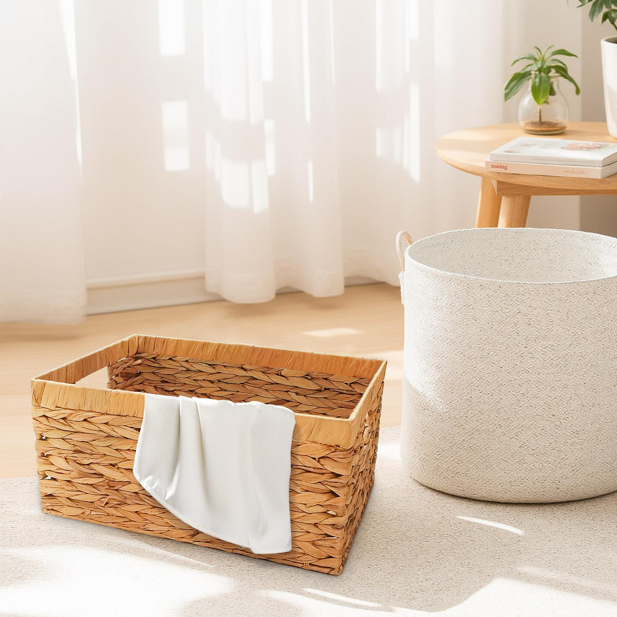 Happy Fox Woven Wicker Basket, Large Toy Storage, 15.7 * 11.8 * 7.1in Water Hyacinth Basket for Organizing Bedroom and Bathroom Items (L)