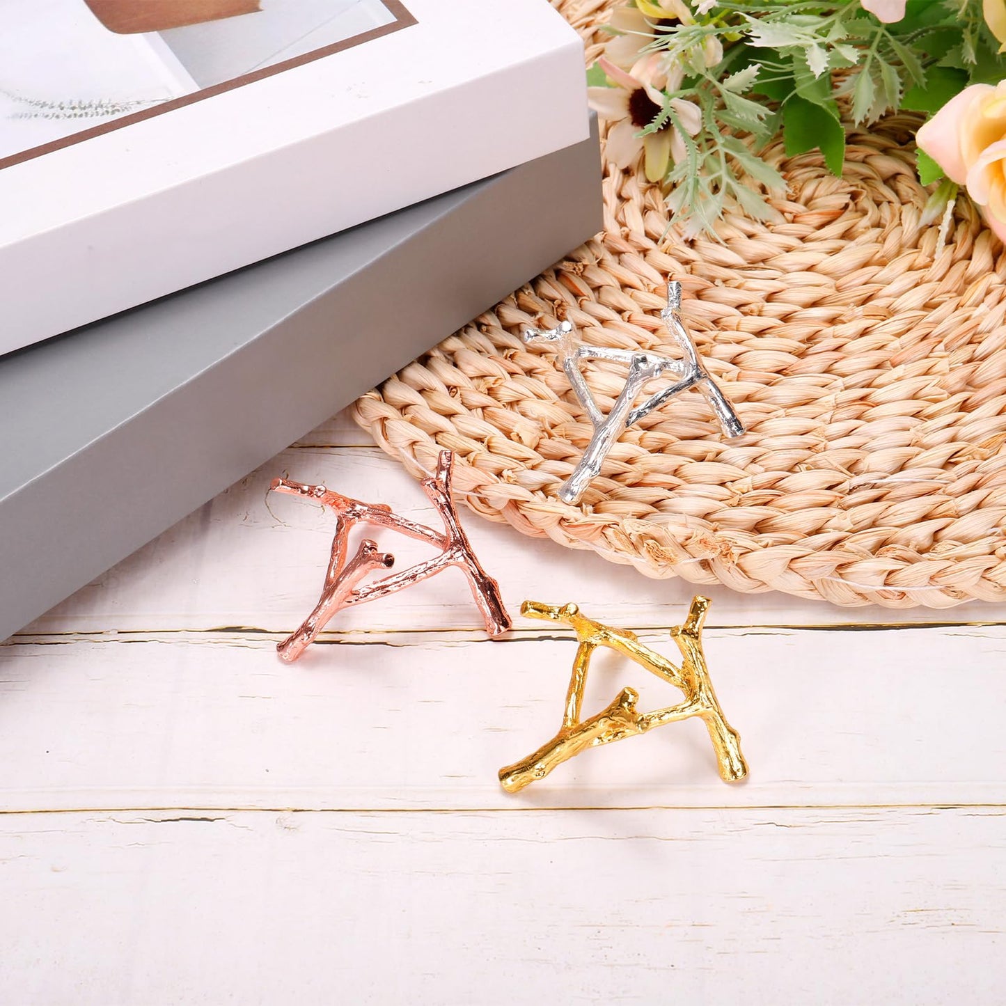 sourcing map Alloy Crystal Ball Display Holder Egg Sphere Stand Decoration Stand White K Modern Simplicity for Home