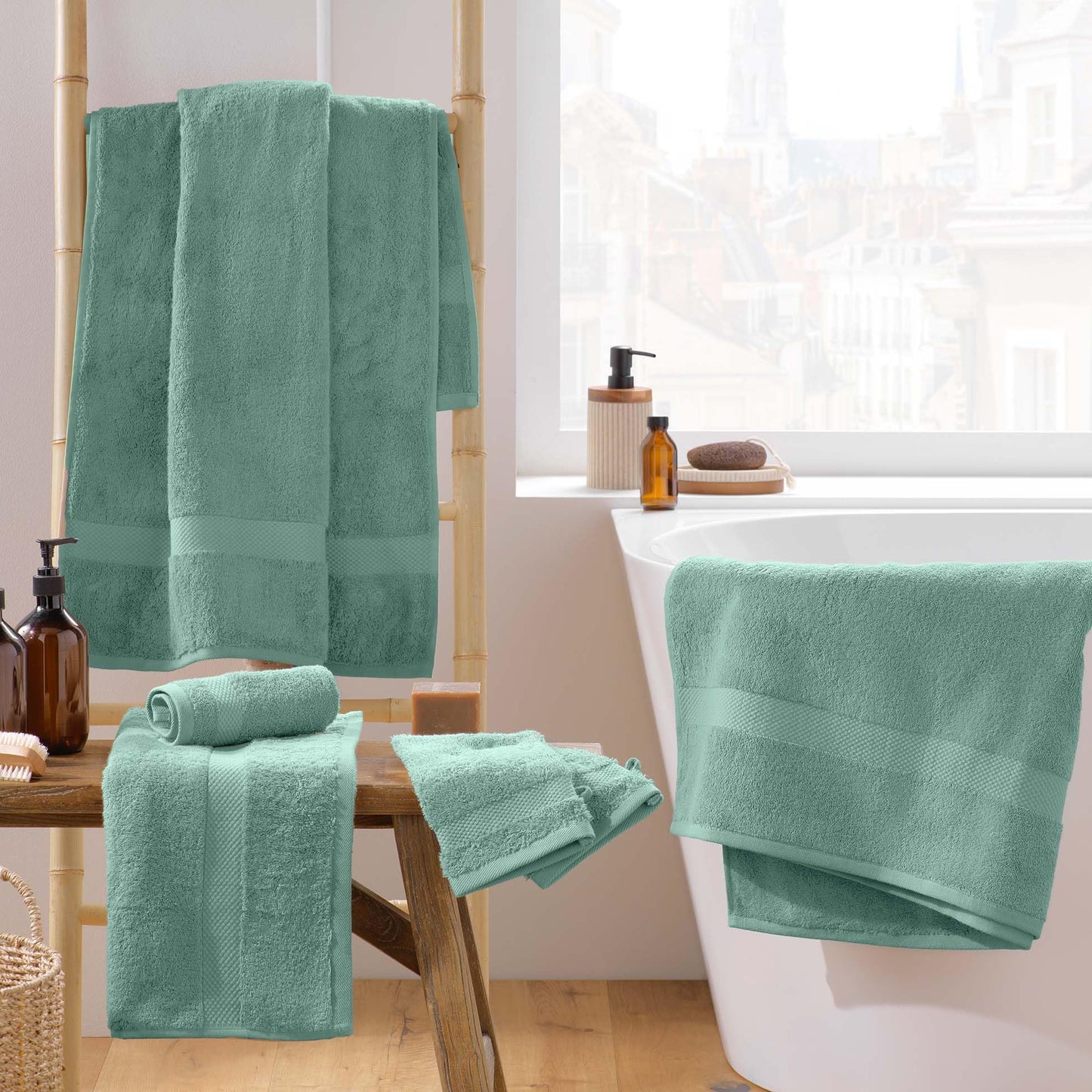 Douceur d'Intérieur, Elegance Celadon Guest Towel (30 x 50 cm) 100% Cotton Plain