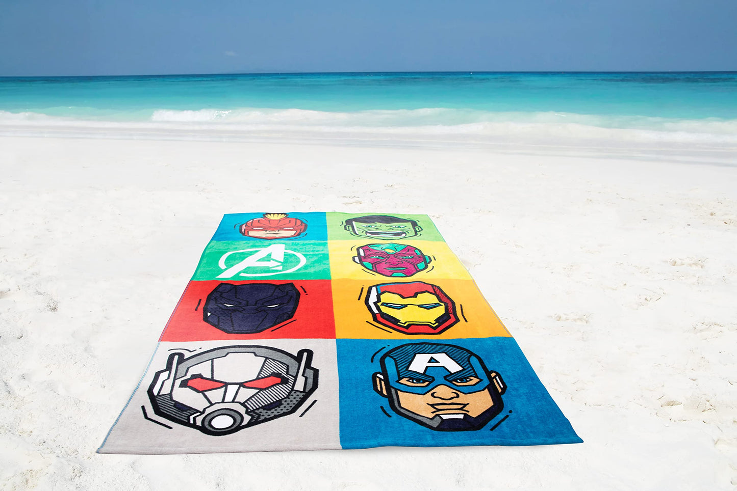 Jay Franco Marvel Avengers Pop 86cm x 162cm 100% Large Cotton Beach Towel