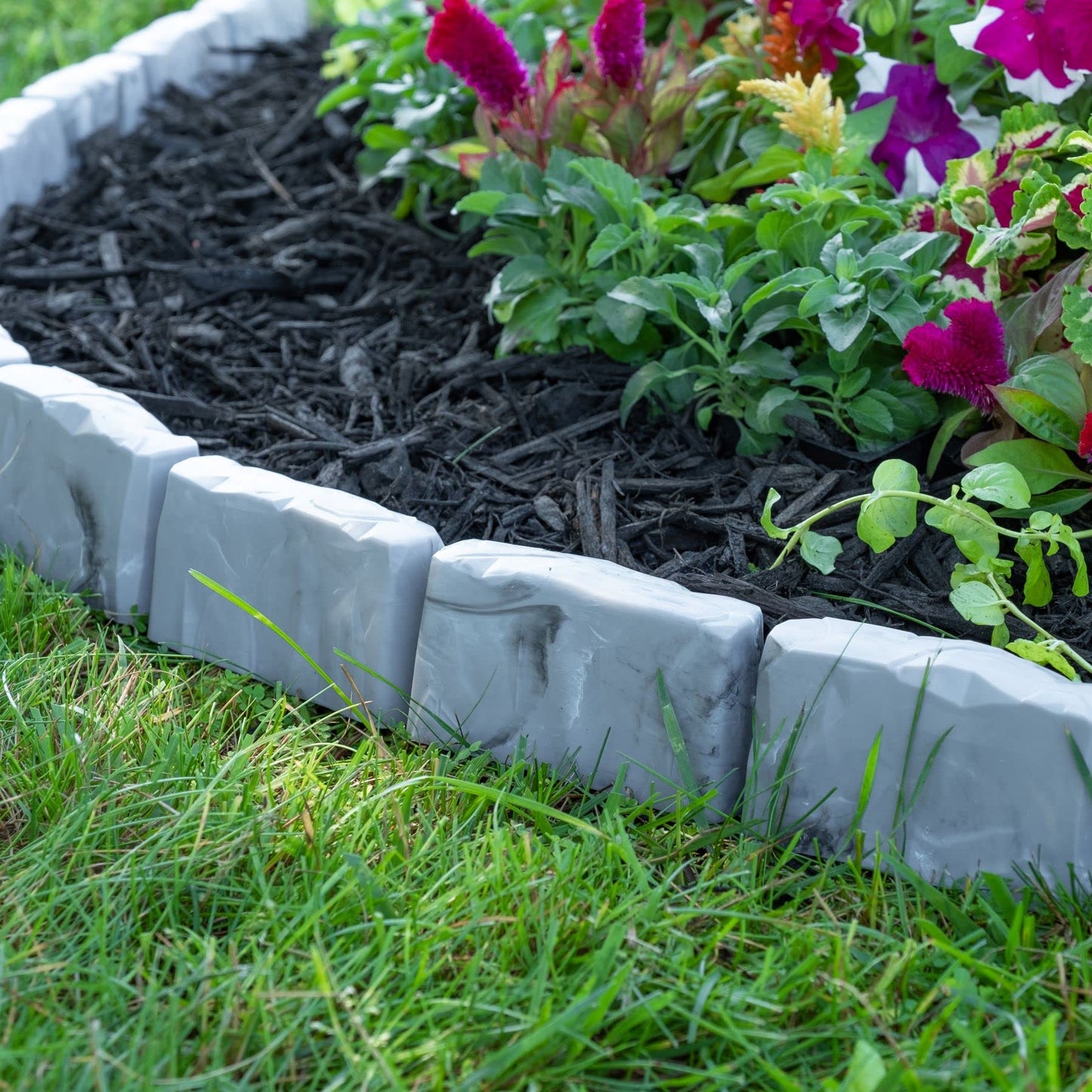 EasyFlex No-Dig Landscape Edging Kit – 15 Ft Stone-Look Garden Border with Anchoring Spikes – 2.7" Tall Decorative Edging – Slate Gray