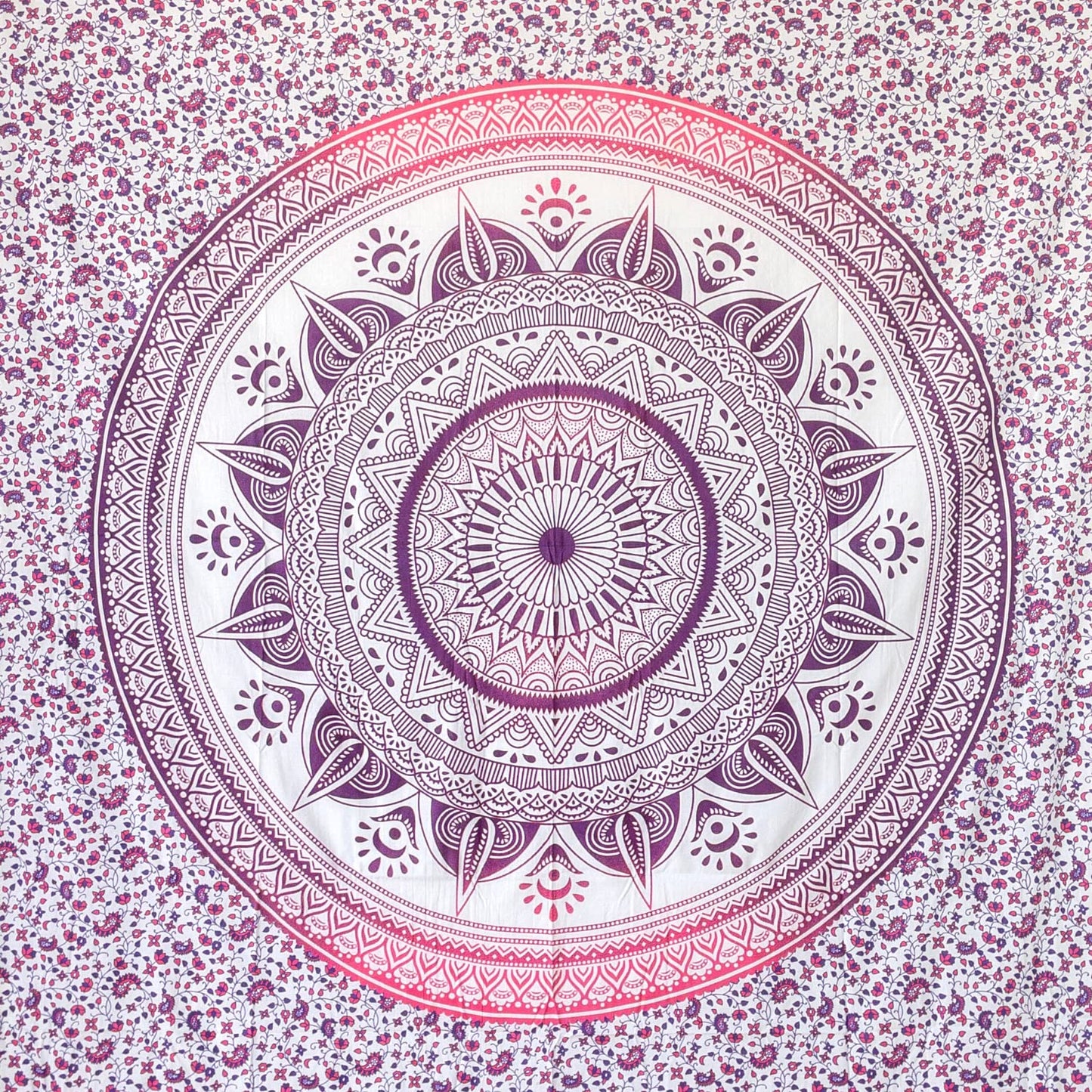 MOMOMUS Beach Towel in XL and XXL Sizes or Sandproof Beach Blanket - Mandala Design, Lightweight, Compact - Sandless Beach Mat, Extra Large Picnic
