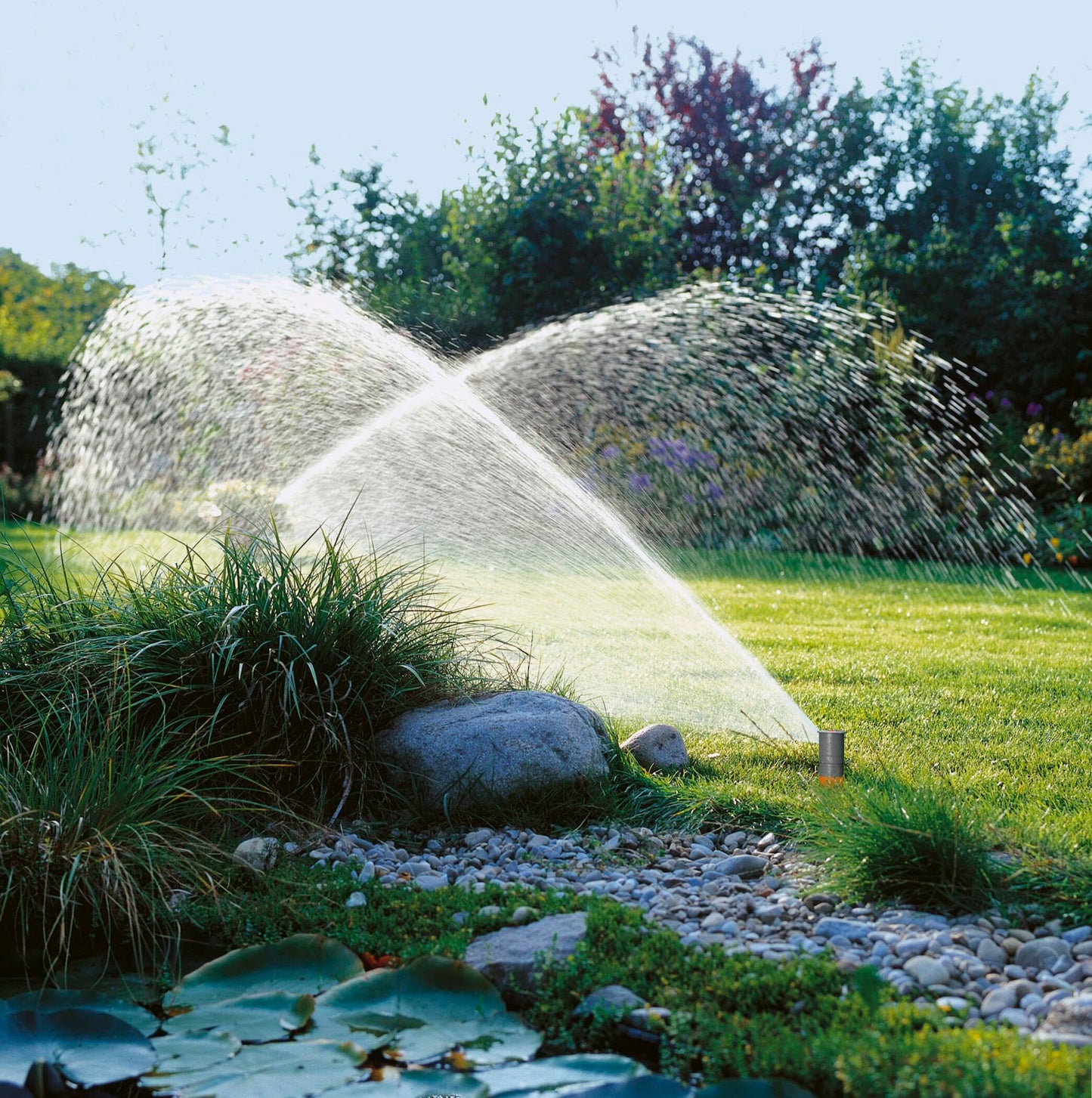 Gardena Sprinkler system, turbines, pop-up, 200 irrigation system for medium-sized lawns up to 200 m?, with adjustable throw distance (5-8 m) and