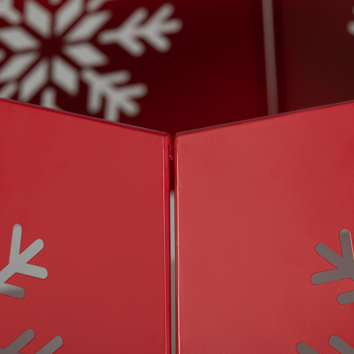 HOMCOM Hexagon Christmas Tree Base Cover with Hollow Snowflake Patterns Red