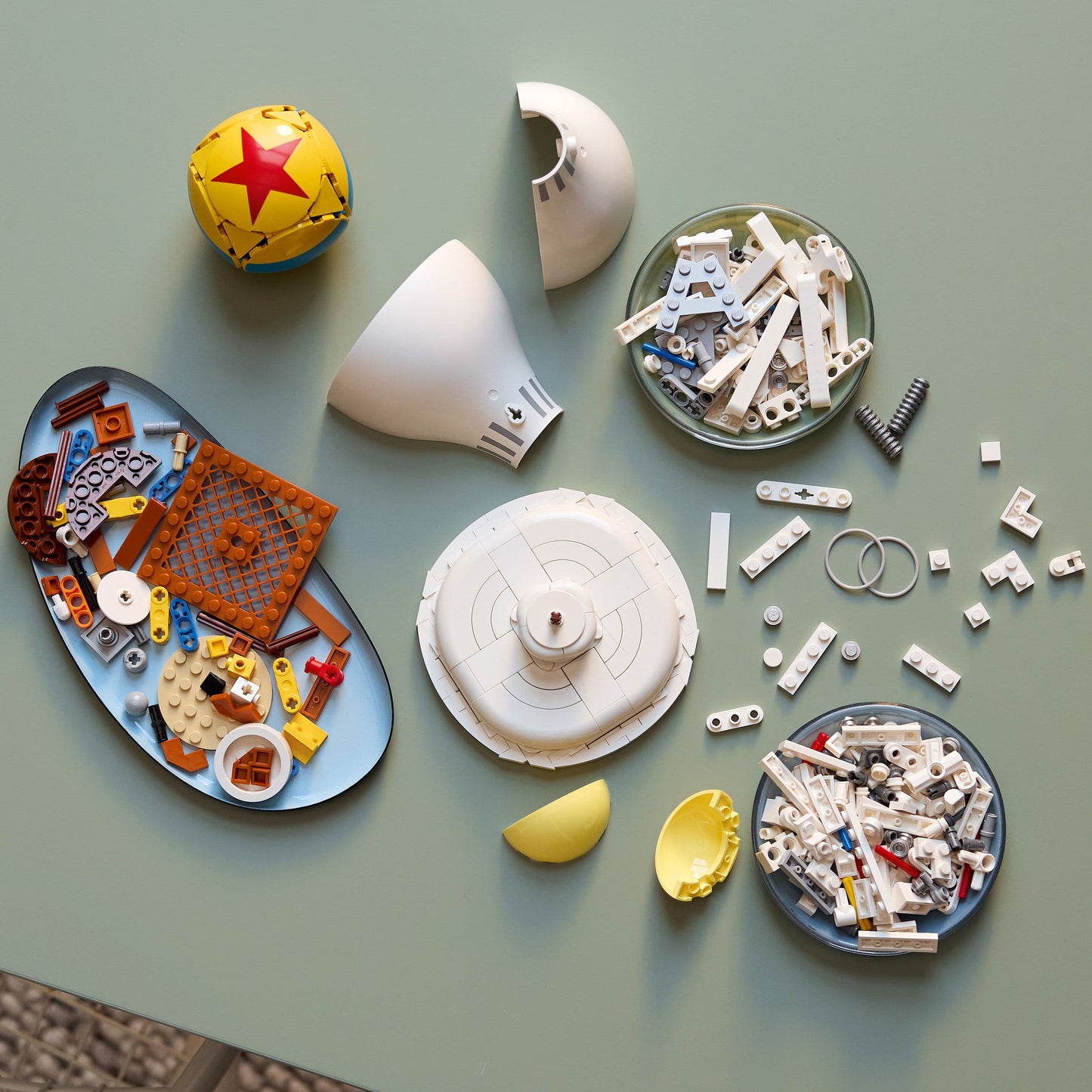 Lego Ideas 21357 Disney Pixar Luxo Jr. Building Set for Ages 18 and Up