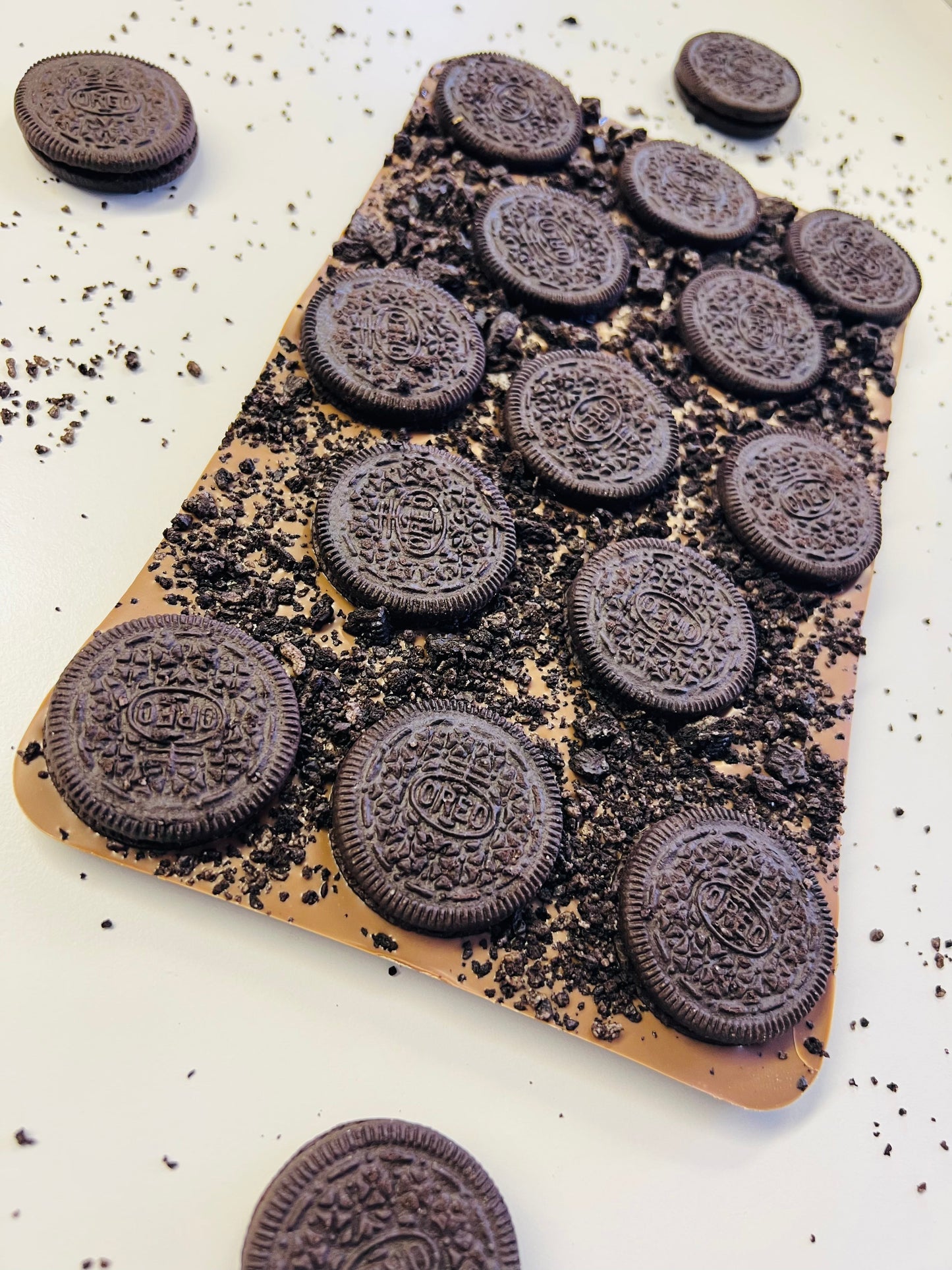 Giant Cookie & Cream Bar