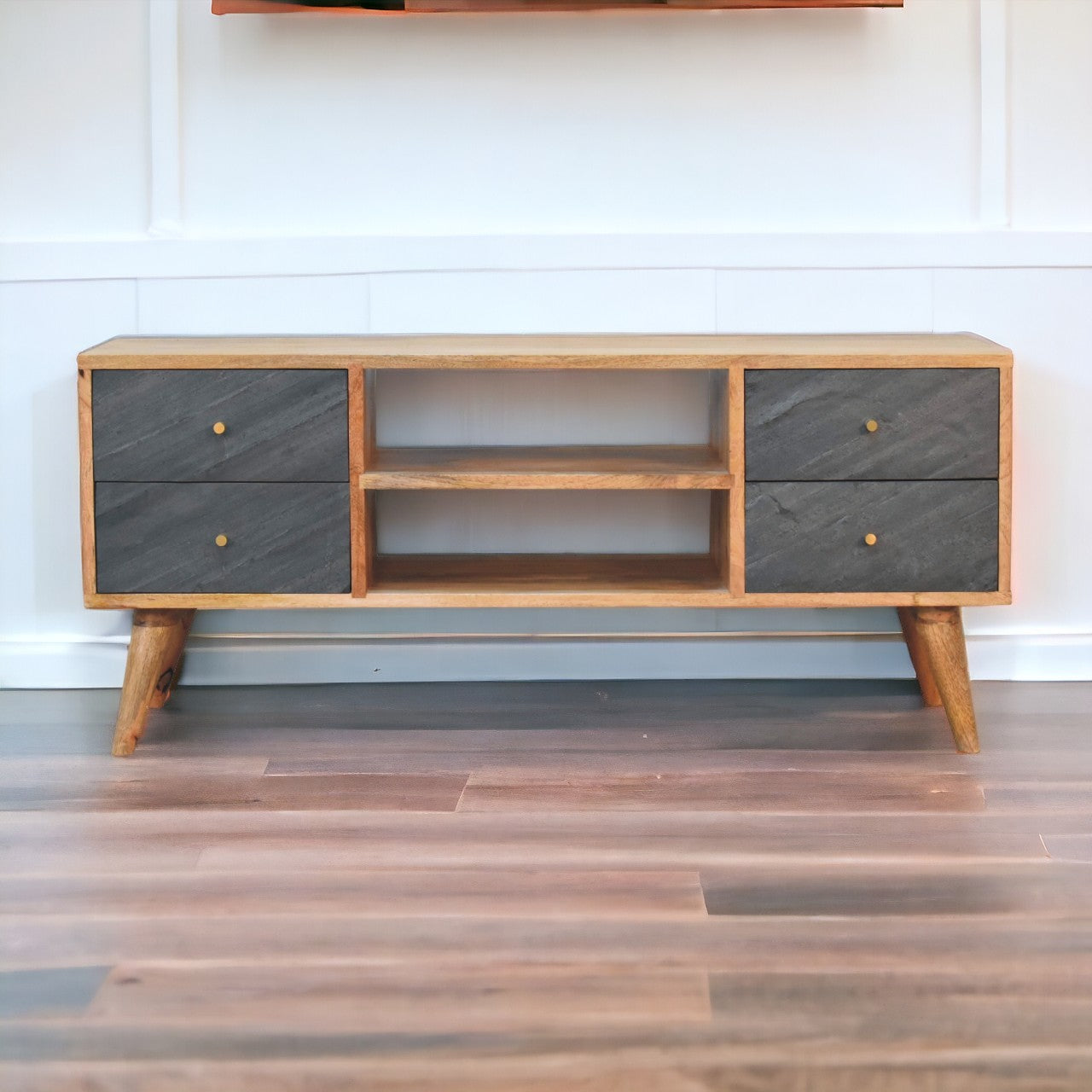 Slade Media Unit