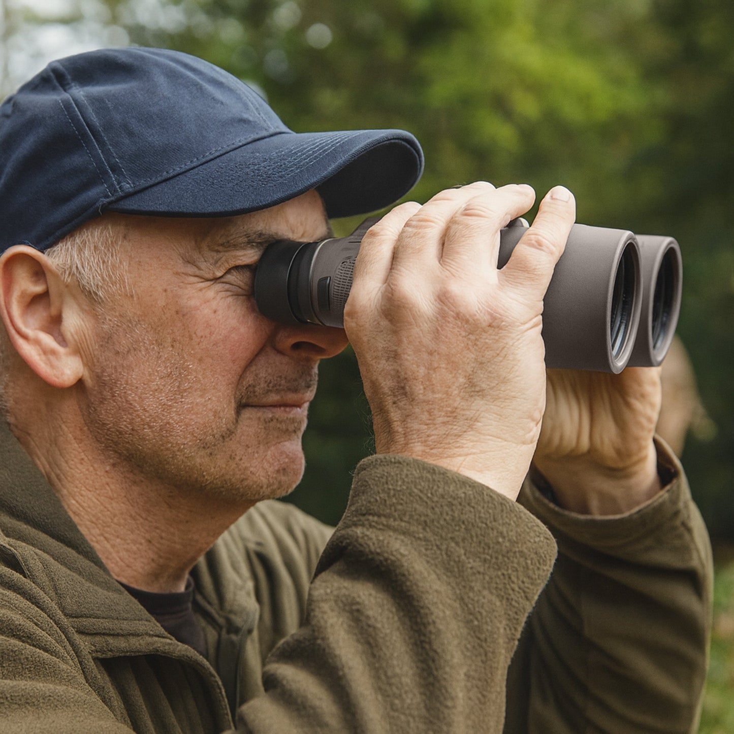 PRAKTICA Pioneer R 10x42mm Binoculars - Brown