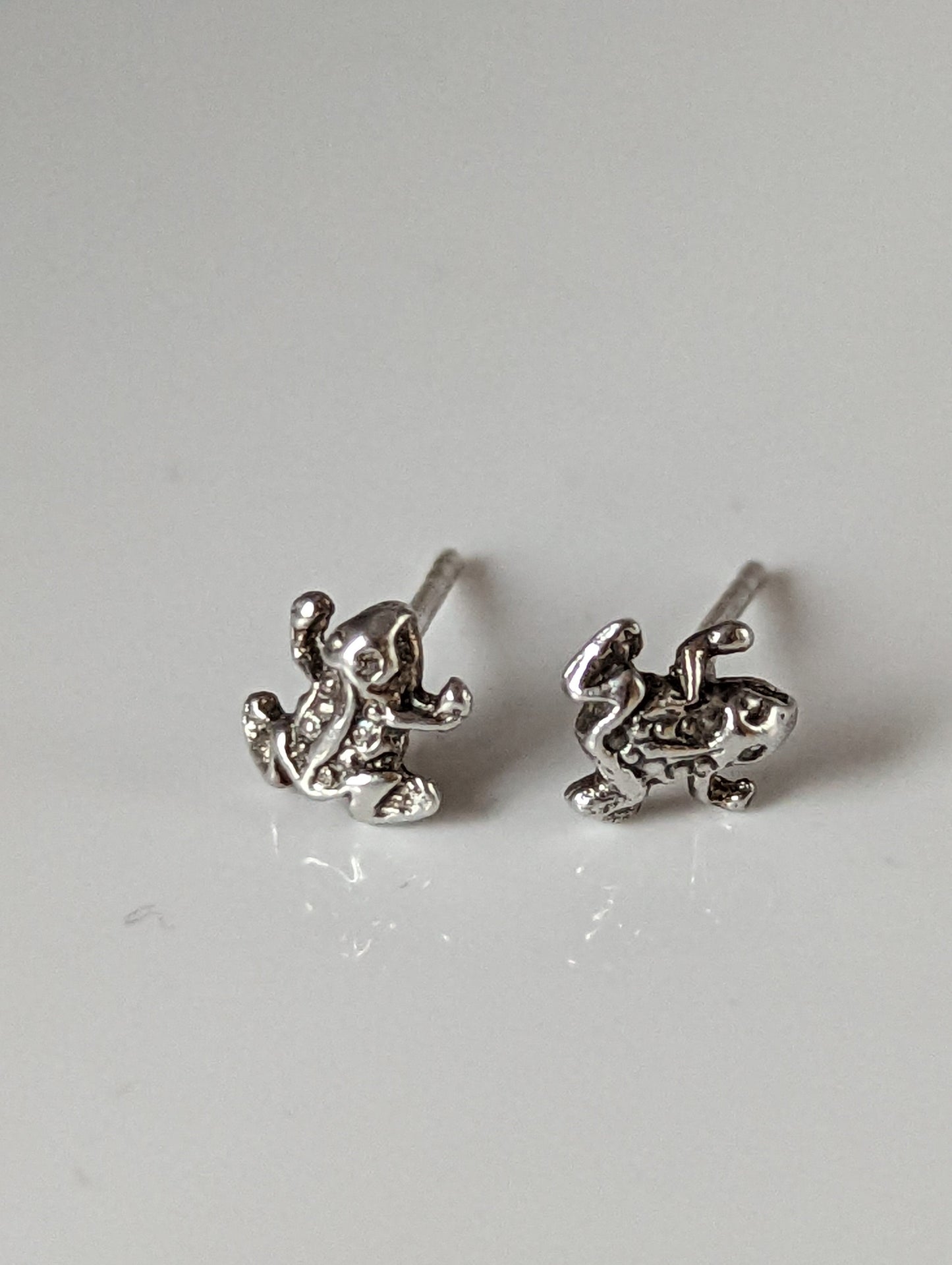 Silver Steed Spotted Frog Stud Earrings