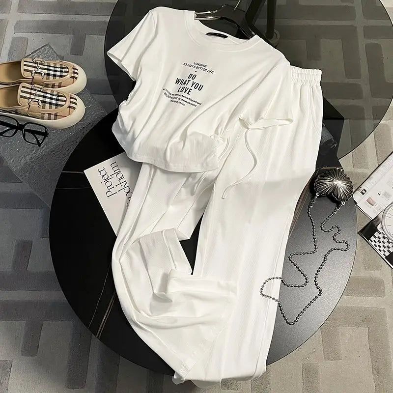 Fashion Sports and Leisure Suit for Women's Summer 2025 New Loose Short Sleeved Solid Color Popular Wide Leg Pants Two-piece Set