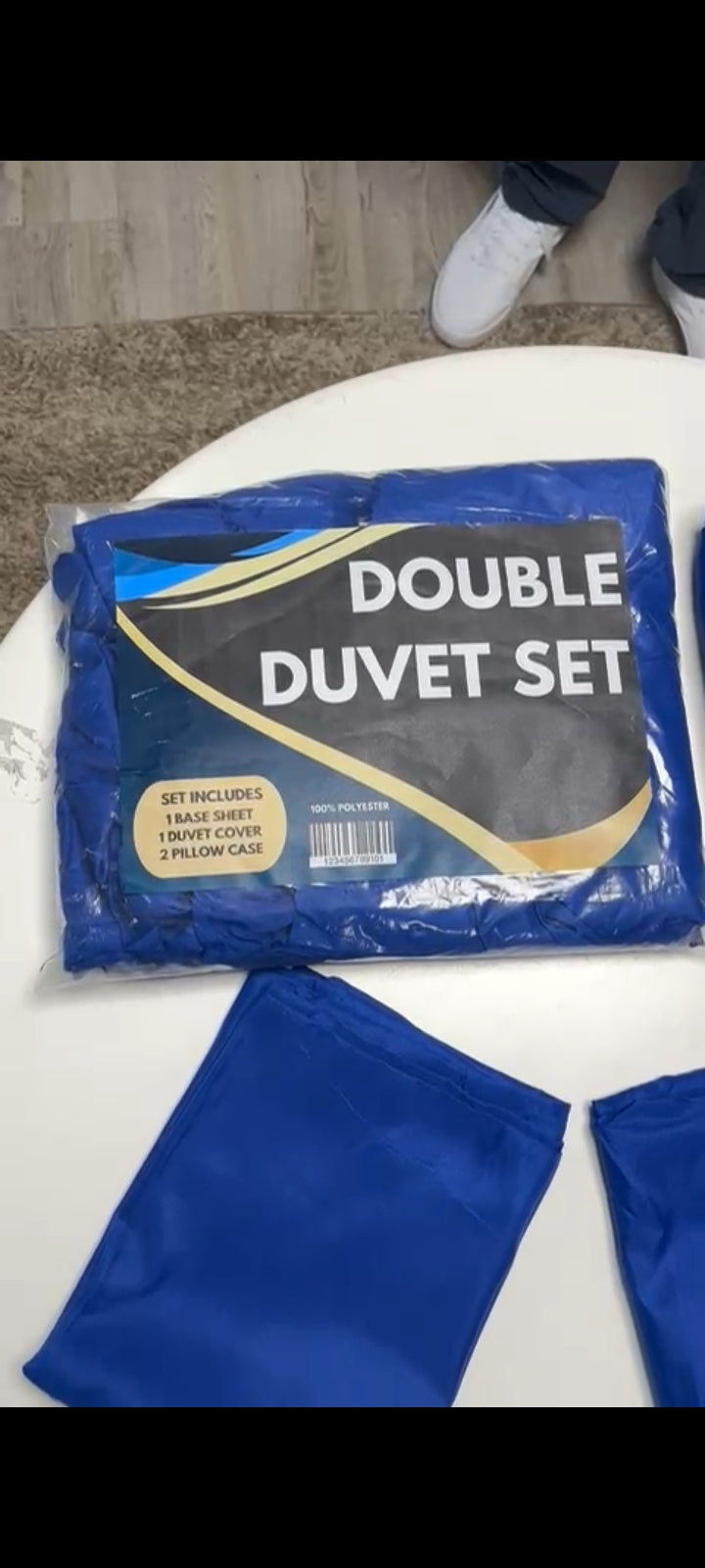 Double duvet set, Pontins Logo on 1 side only, brand new
