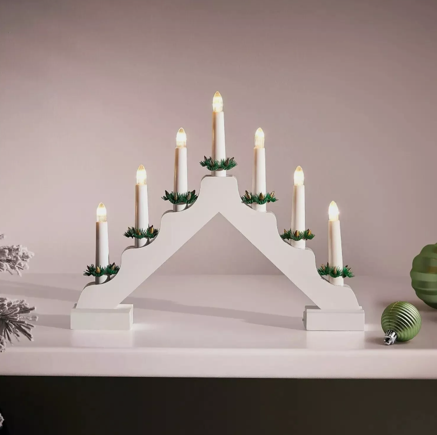 7 Bulb White Wooden Christmas Candle Bridge