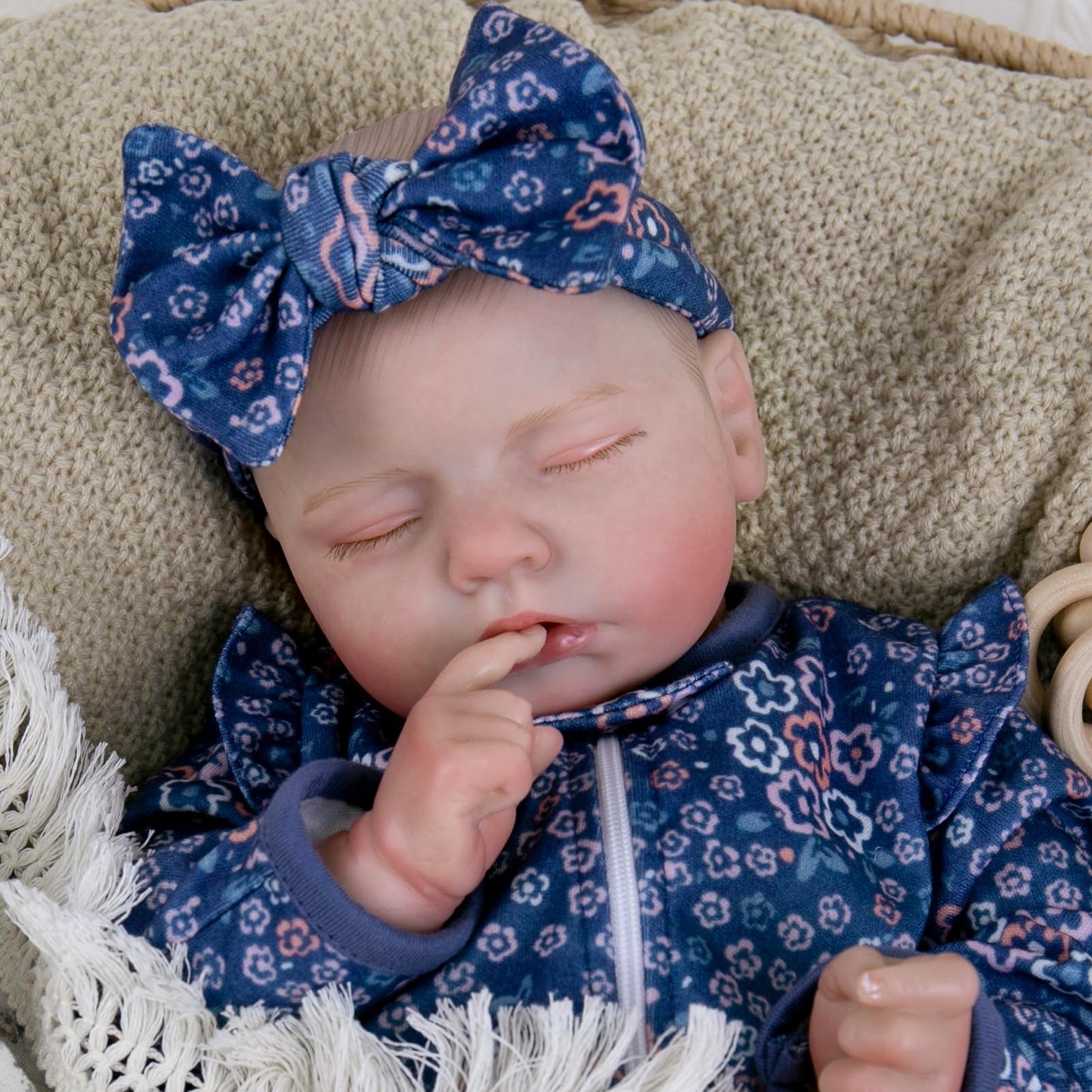 Aori 20-Inch Weighted Reborn Baby Doll – Hyper Realistic Lifelike Newborn Girl with Outfit