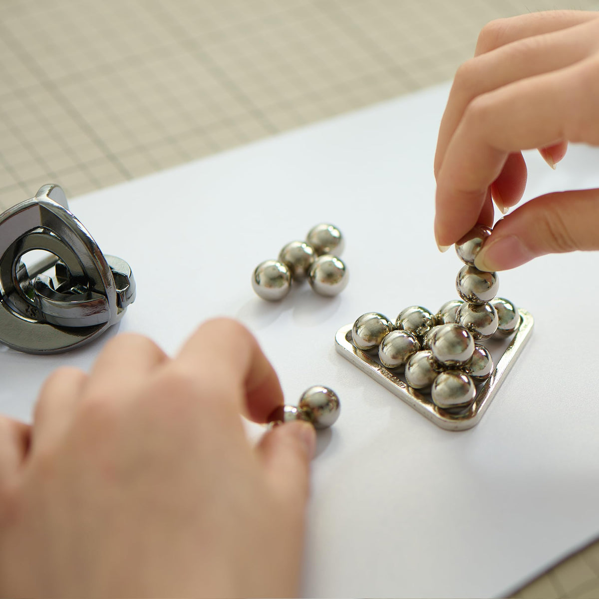 Bling Musae Brain Teaser Puzzles – 3 Interlocking Metal Puzzles WP140B