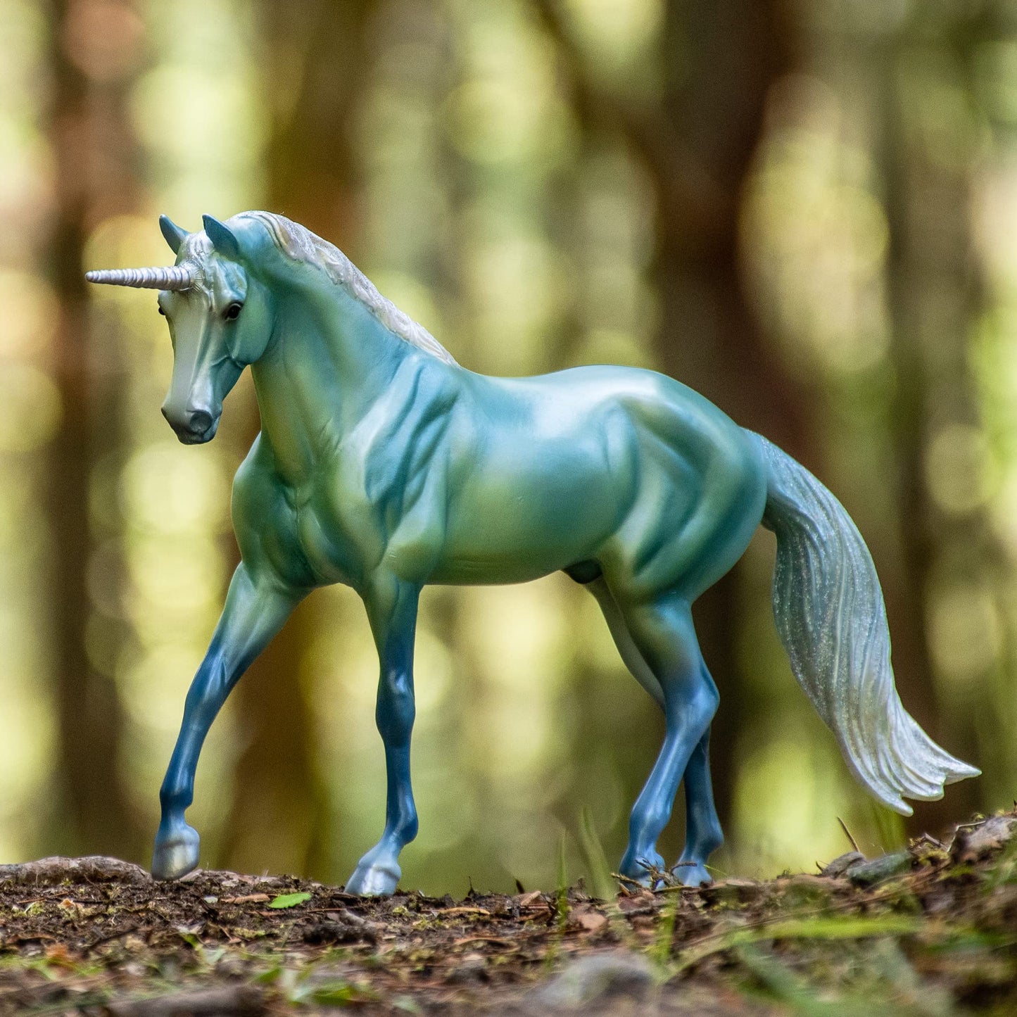 Breyer Le Mer Unicorn of the Sea 62060 – 1:12 Freedom Series Model Horse (Blue)