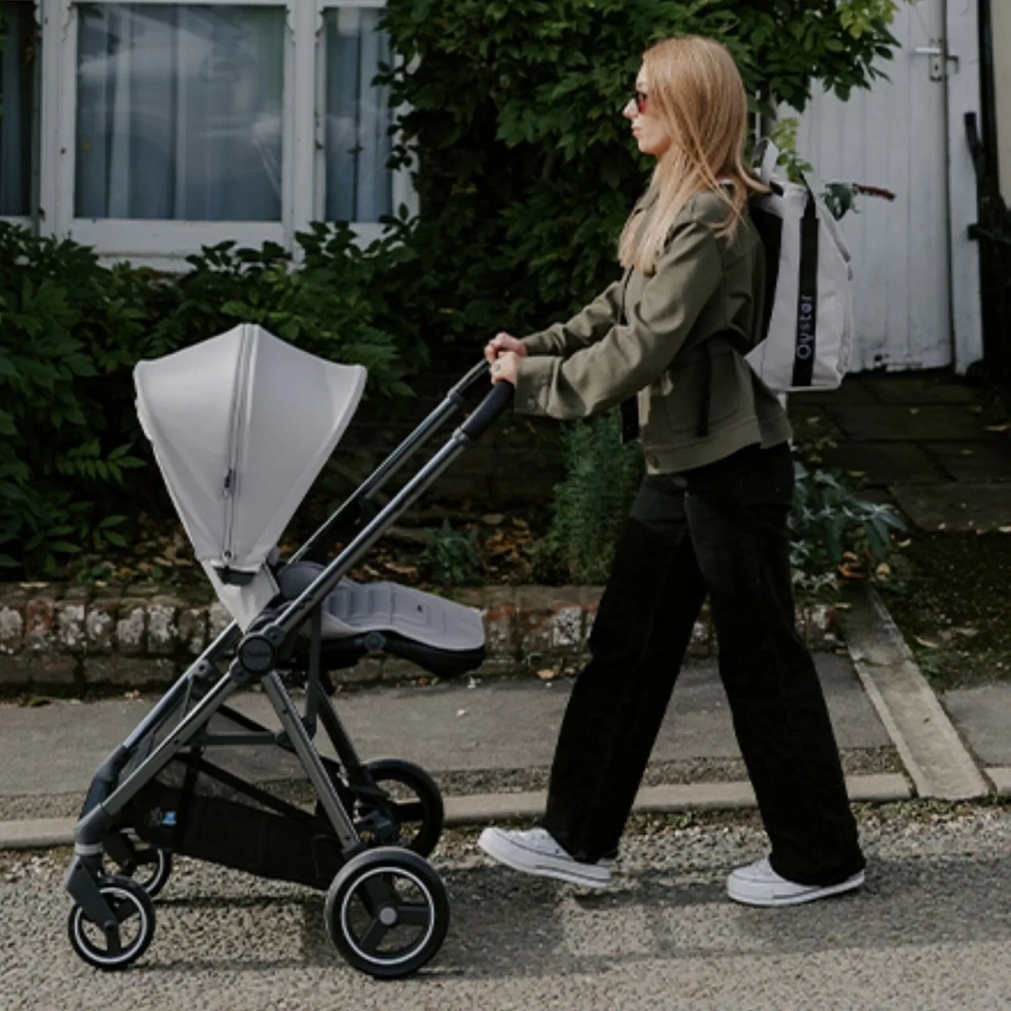 Oyster Gravity+ Stroller - Carbonite